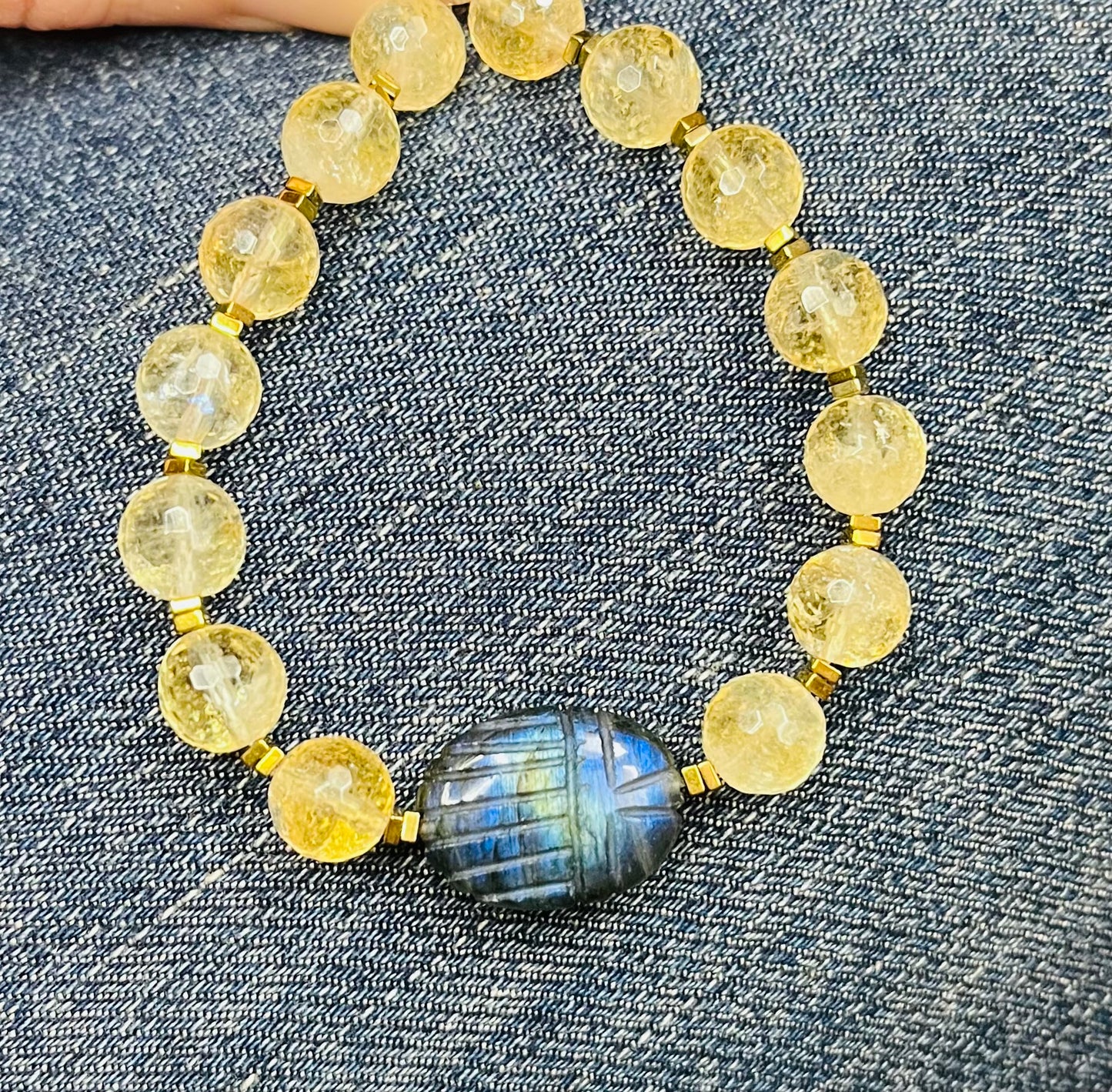 Bracelet amulette scarabée Labradorite et Citrine