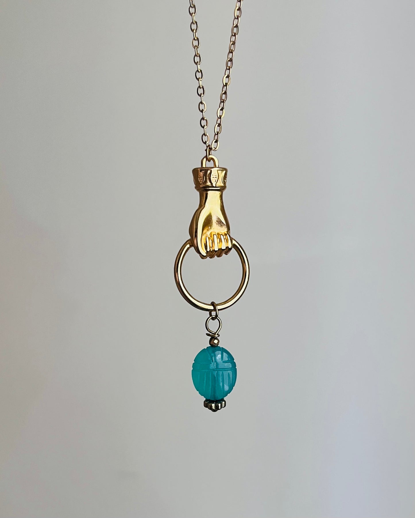 Collier sautoir talisman scarabée Onyx vert