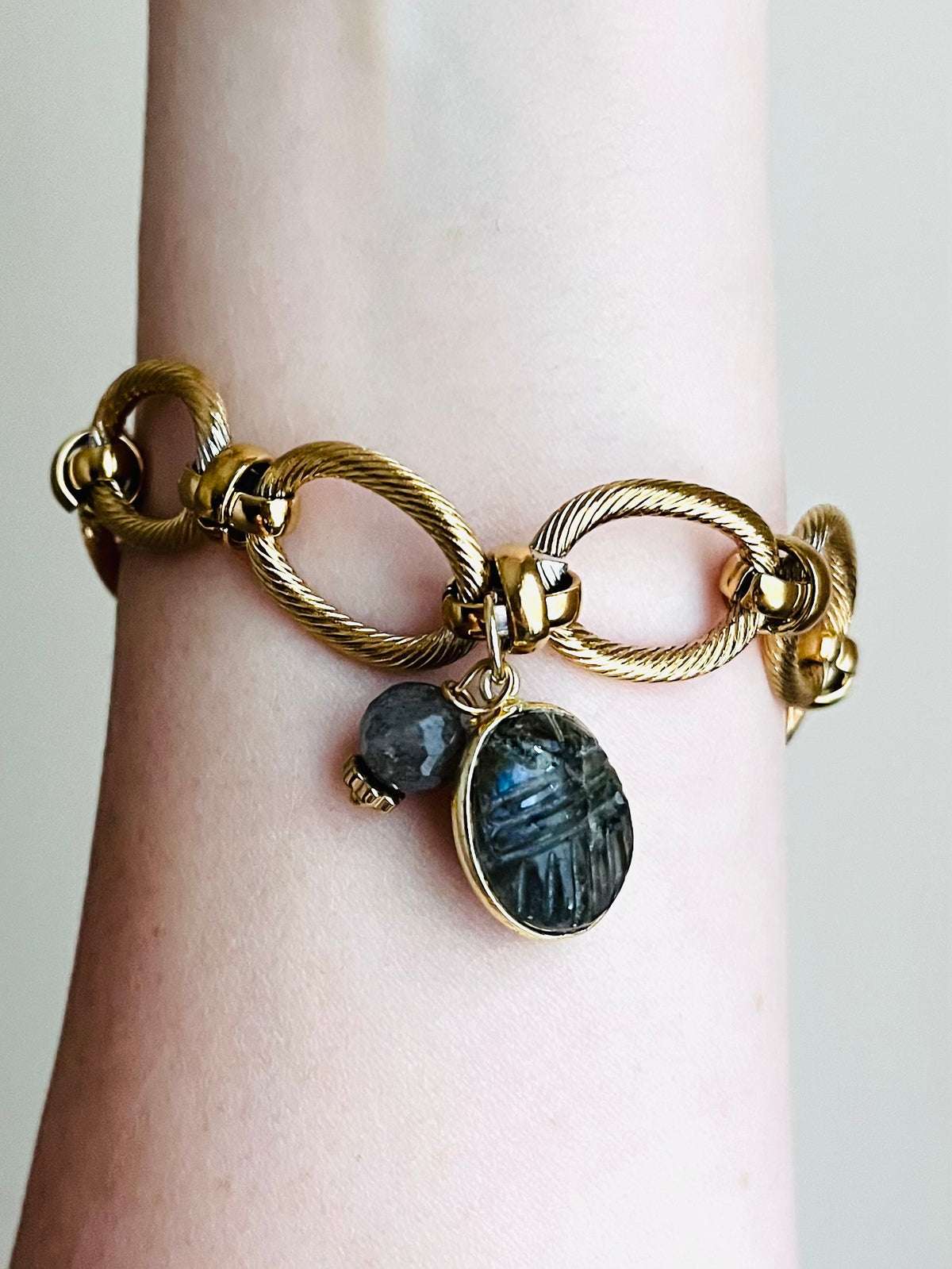Bracelet grigri amulettes Labradorite