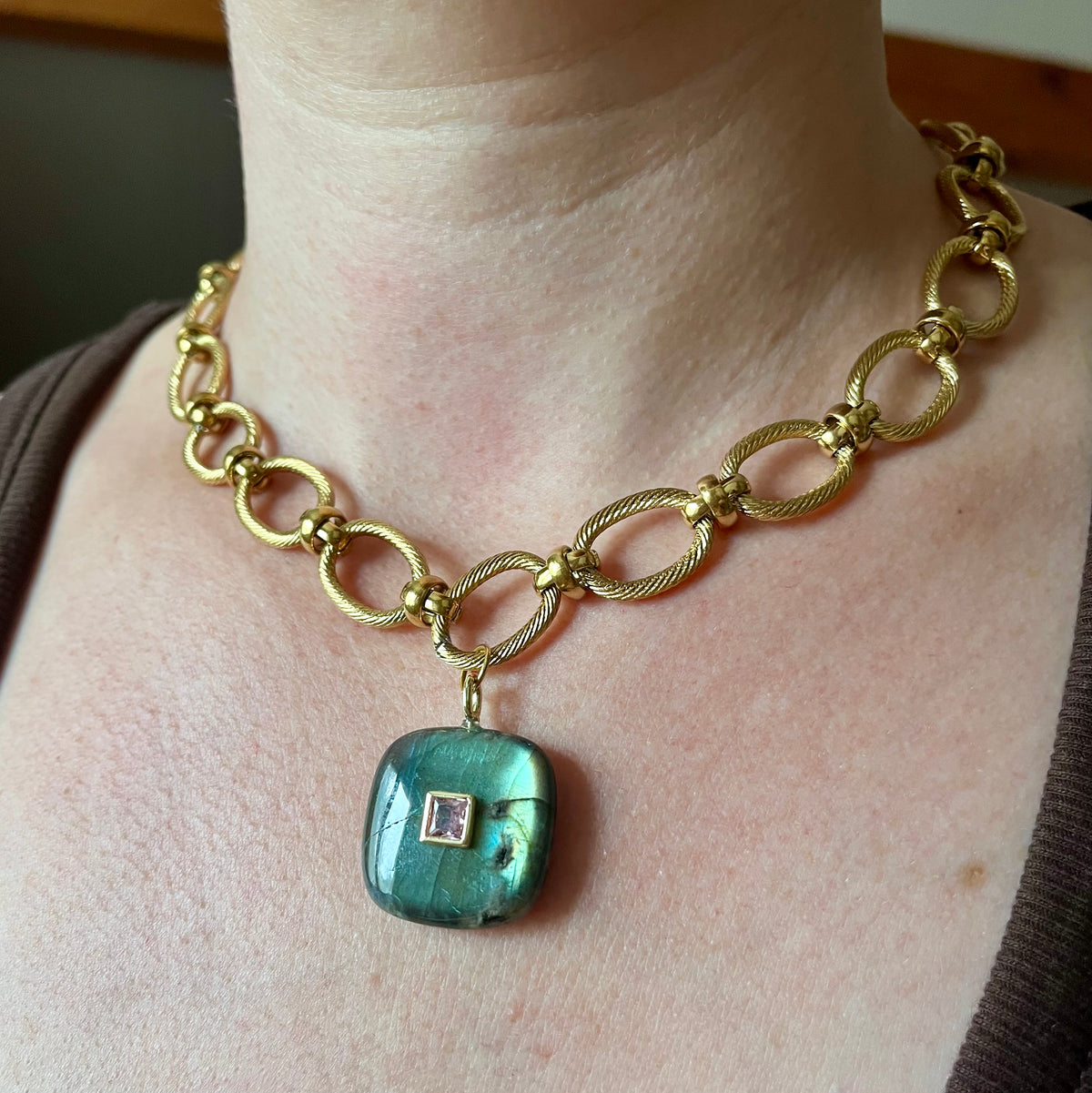 Collier grigri Labradorite