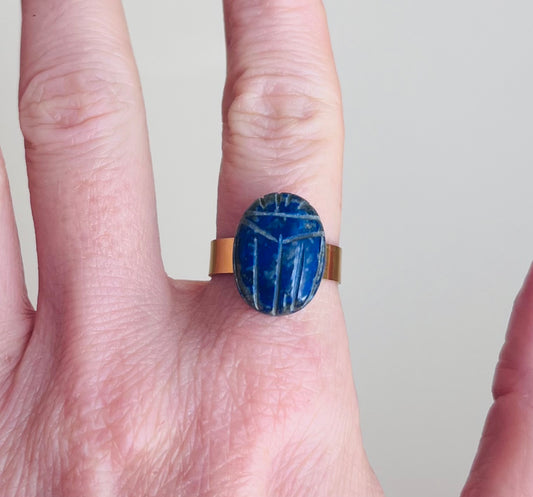 Bague talisman scarabée Lapis-lazuli porte bonheur