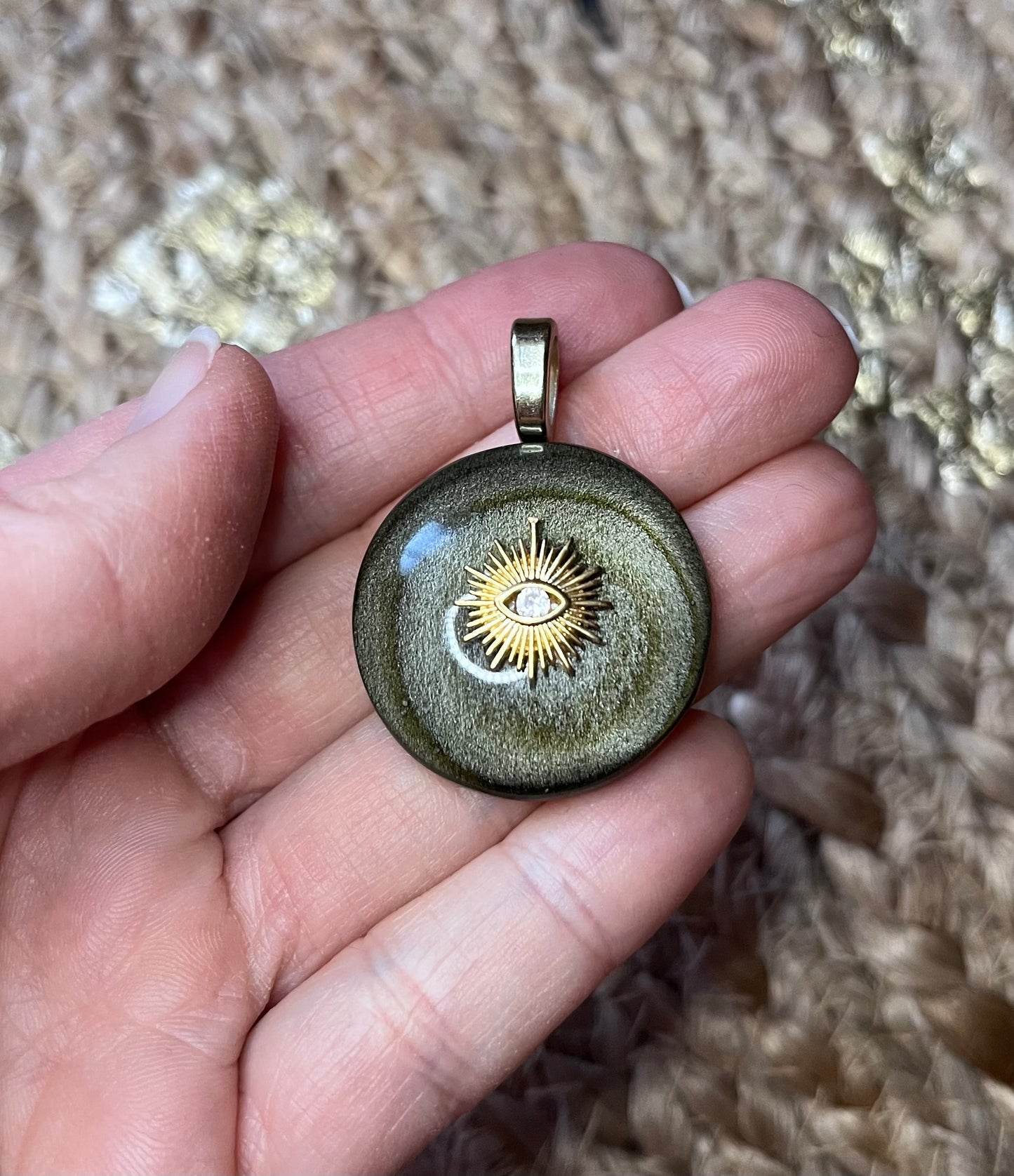 Pendentif talisman protecteur Obsidienne dorée