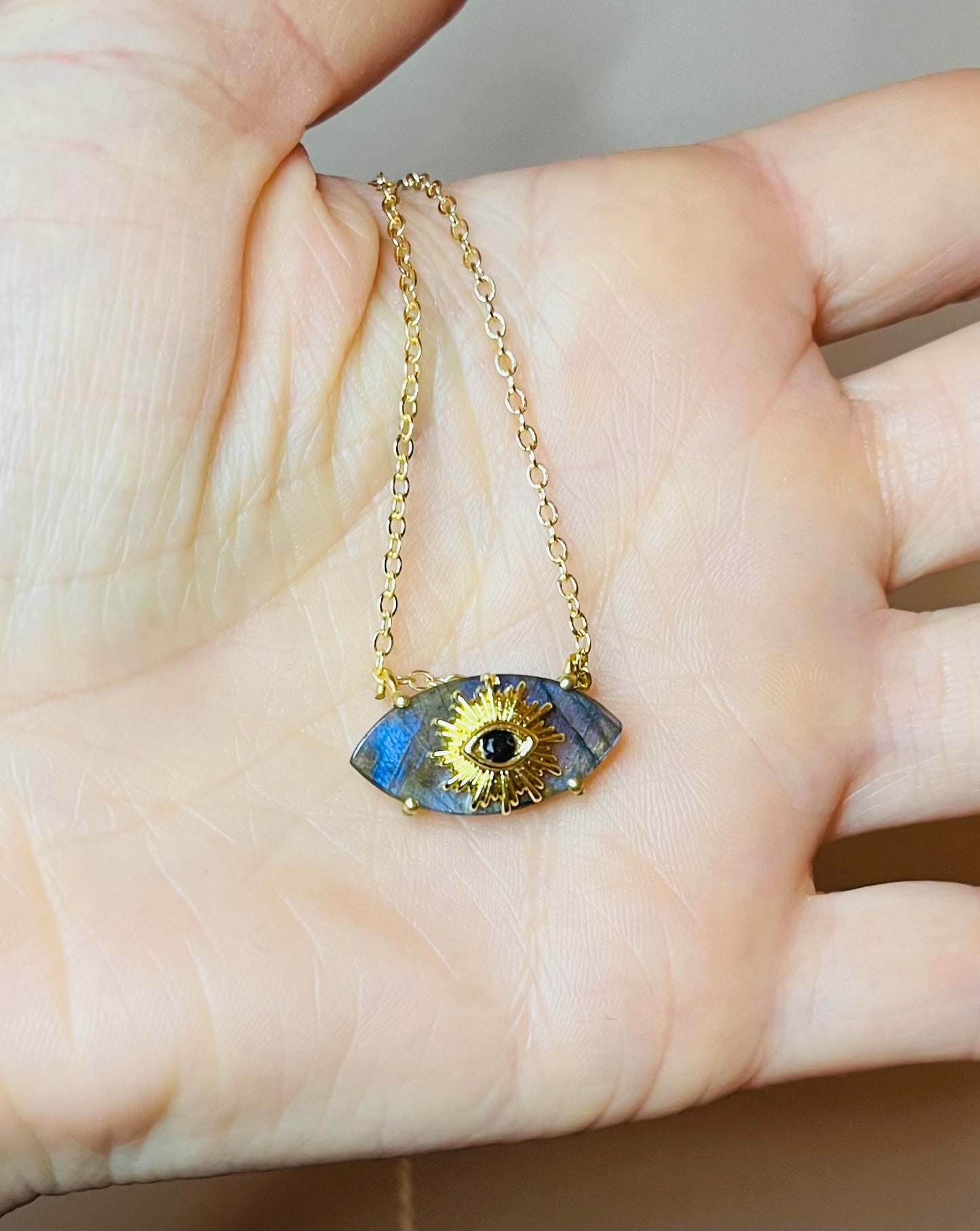 Collier amulette œil protecteur Labradorite