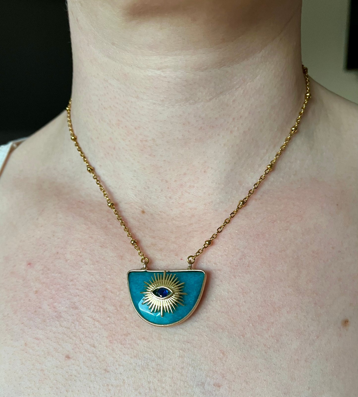 Collier grigri Jade bleu