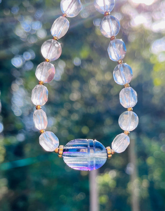 Bracelet amulette scarabée Fluorite et Cristal de Roche