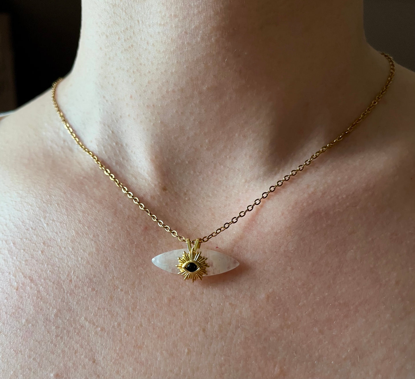 Collier talisman œil protecteur Pierre de Lune