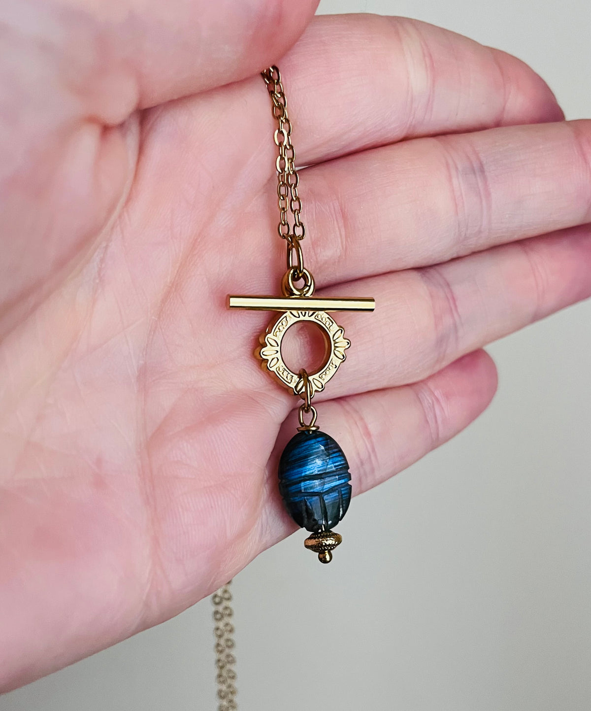 Collier Sautoir grigri scarabée porte bonheur Labradorite