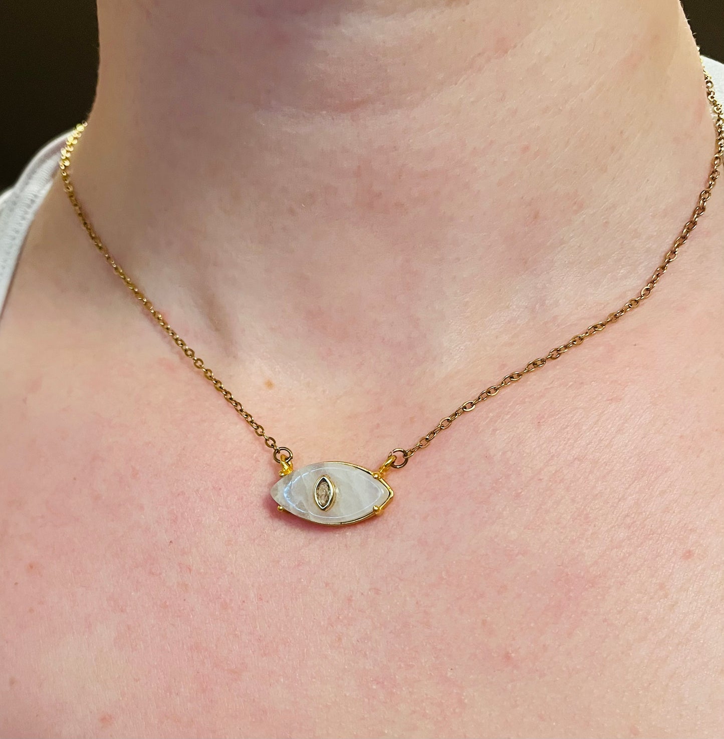 Collier talisman œil protecteur Pierre de Lune