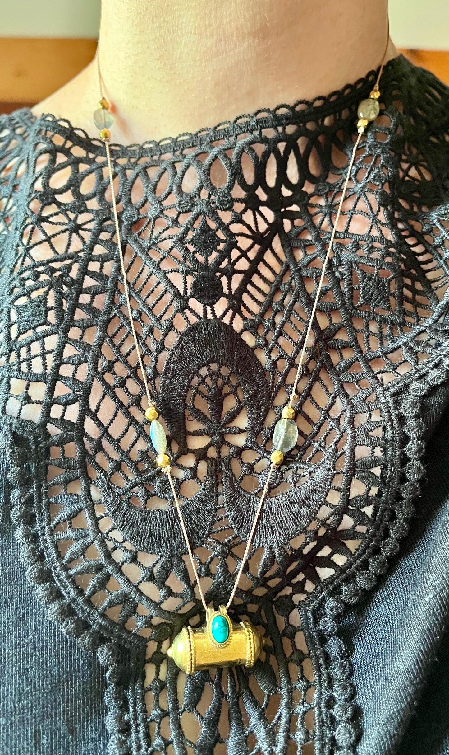Collier sautoir talisman protecteur Boîte à vœux - Turquoise et Labradorite