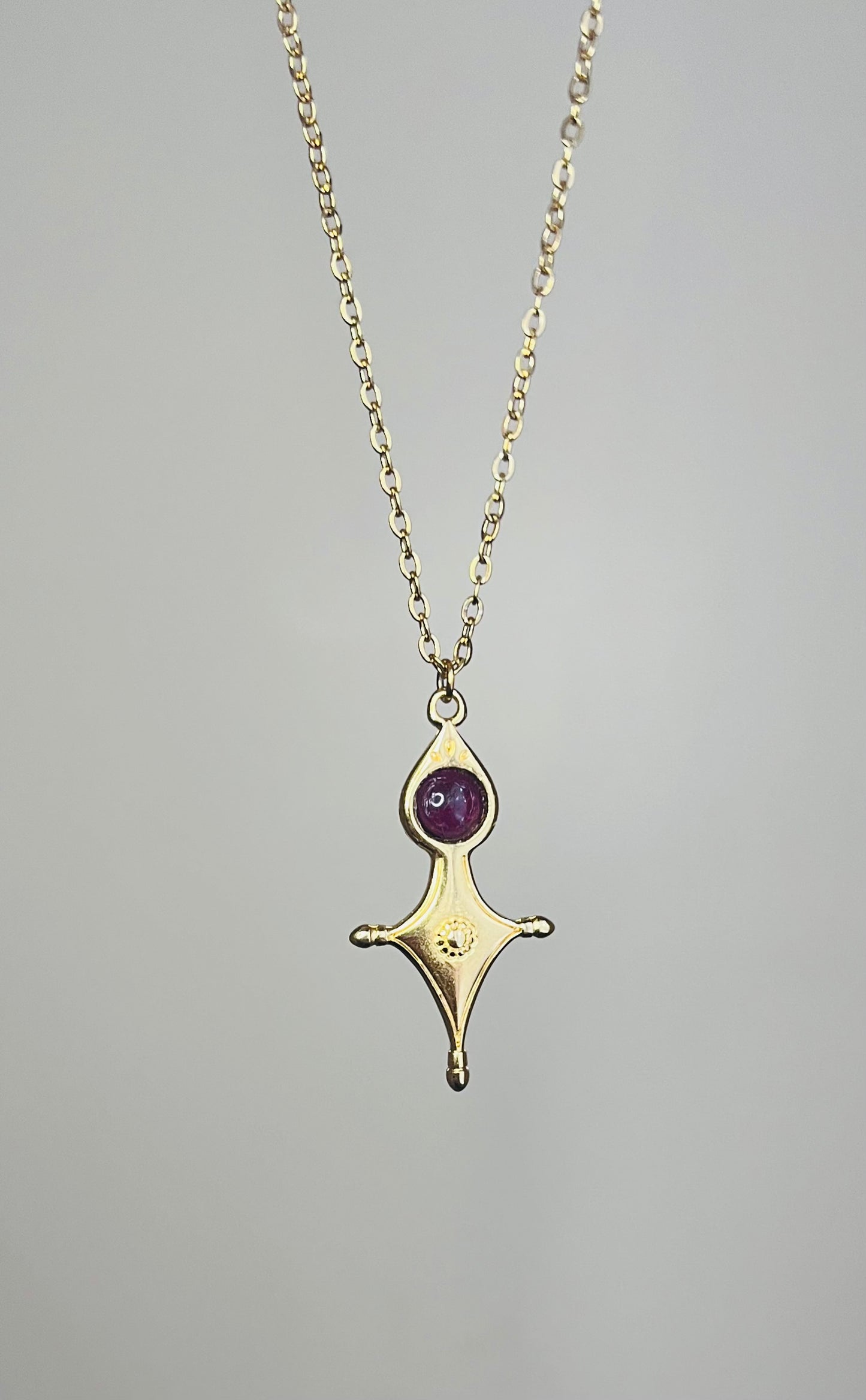 Collier Talisman Croix Touareg Grenat