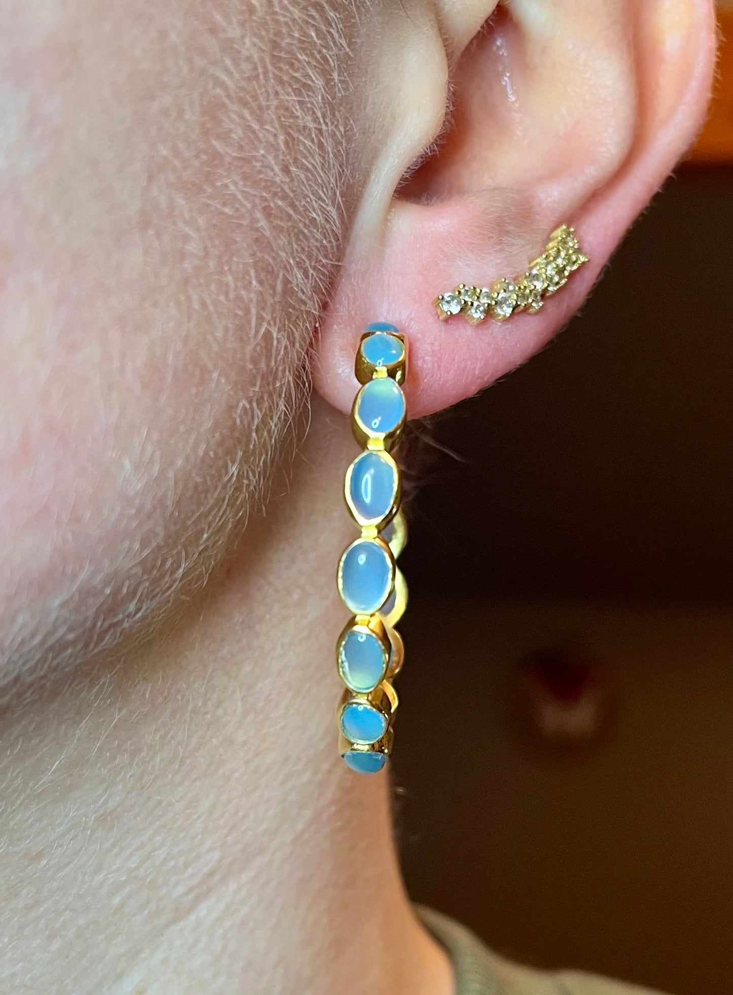 Boucles d’oreilles créoles Calcédoine bleue