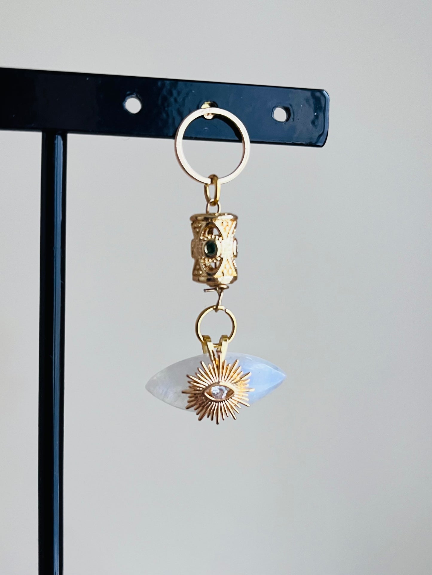 Mono boucle œil protecteur Pierre de Lune