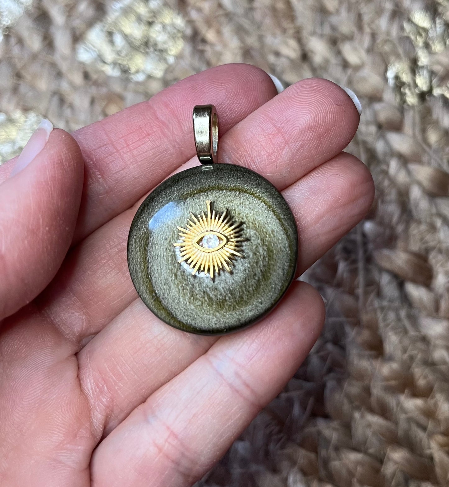 Pendentif talisman protecteur Obsidienne dorée
