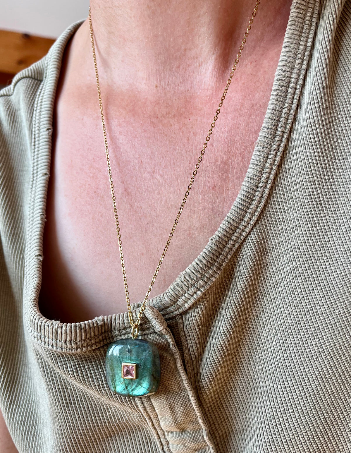 Sautoir amulette Labradorite