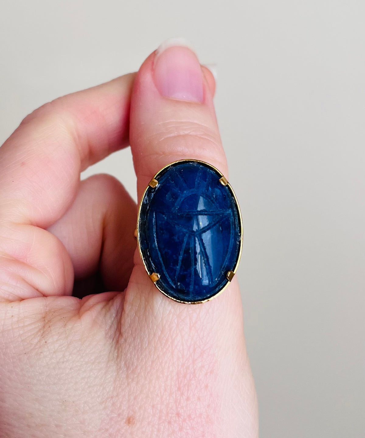 Bague amulette scarabée Lapis-lazuli