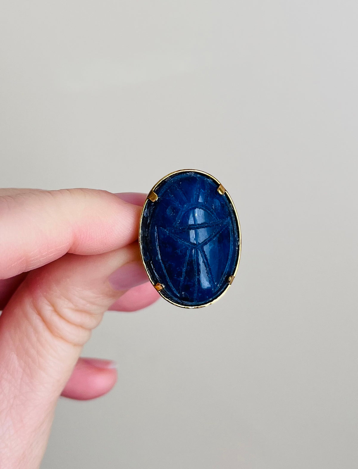 Bague amulette scarabée Lapis-lazuli