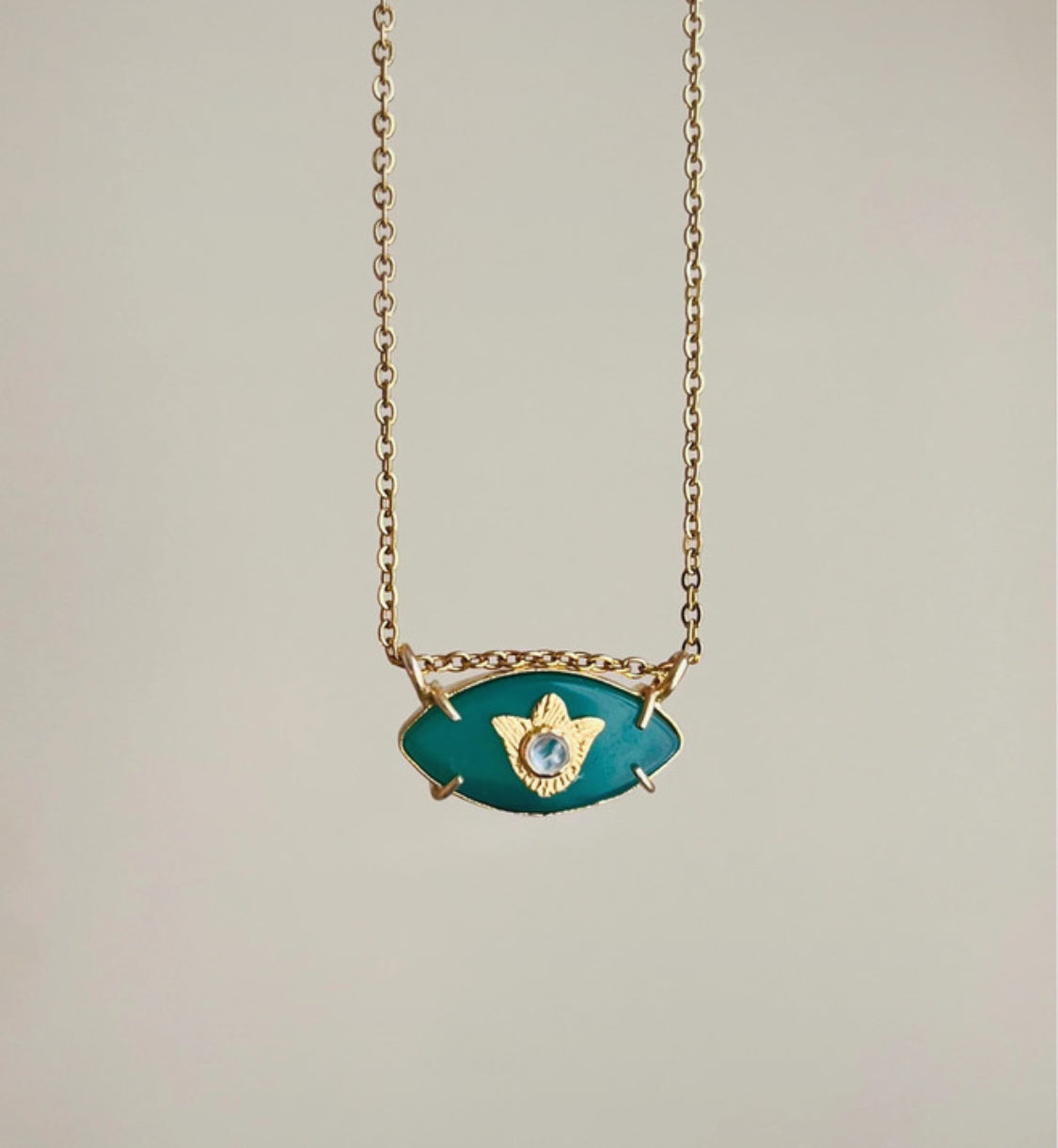 Collier amulette œil protecteur Onyx vert