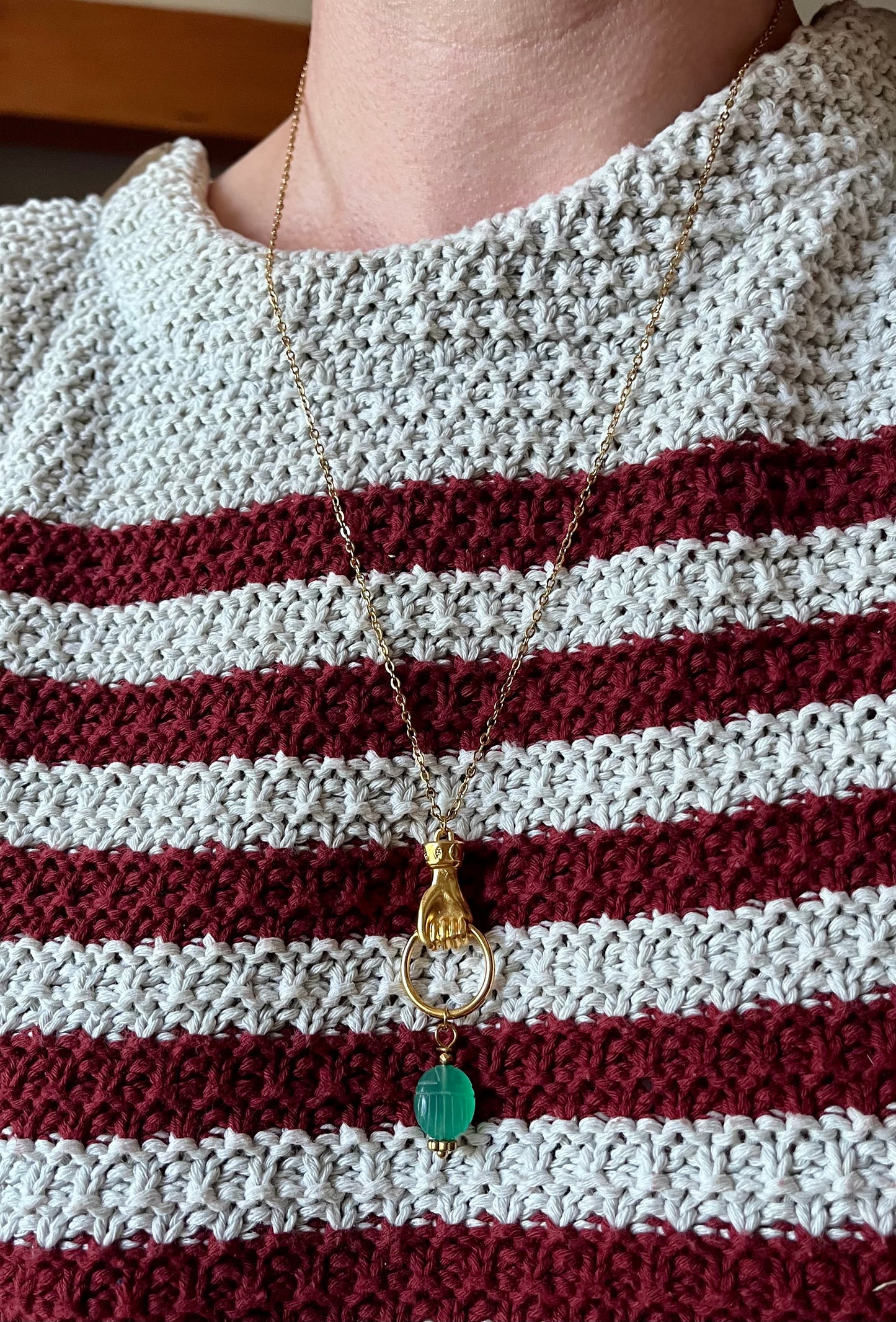 Collier sautoir talisman scarabée Onyx vert