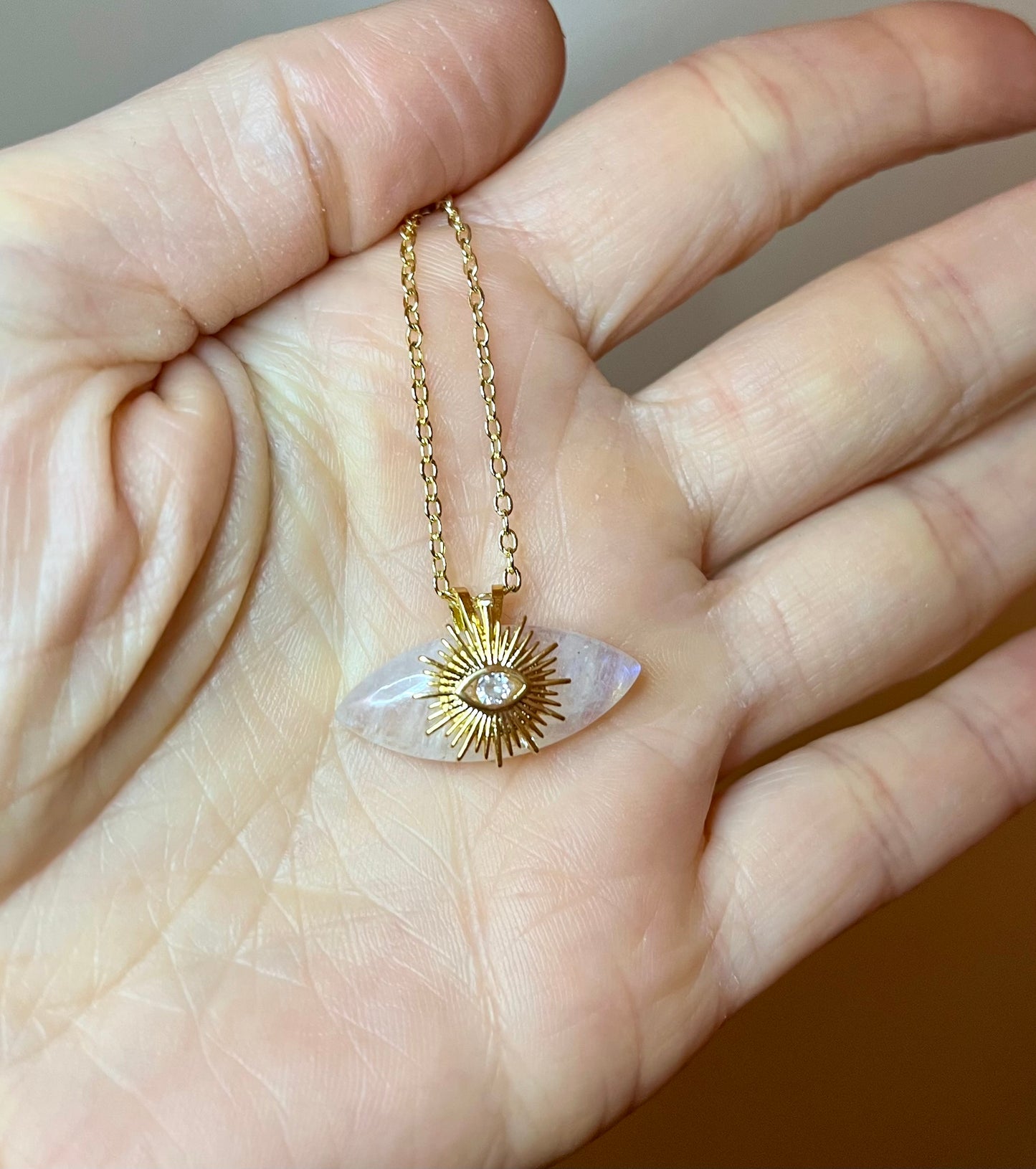 Collier talisman œil protecteur Pierre de Lune