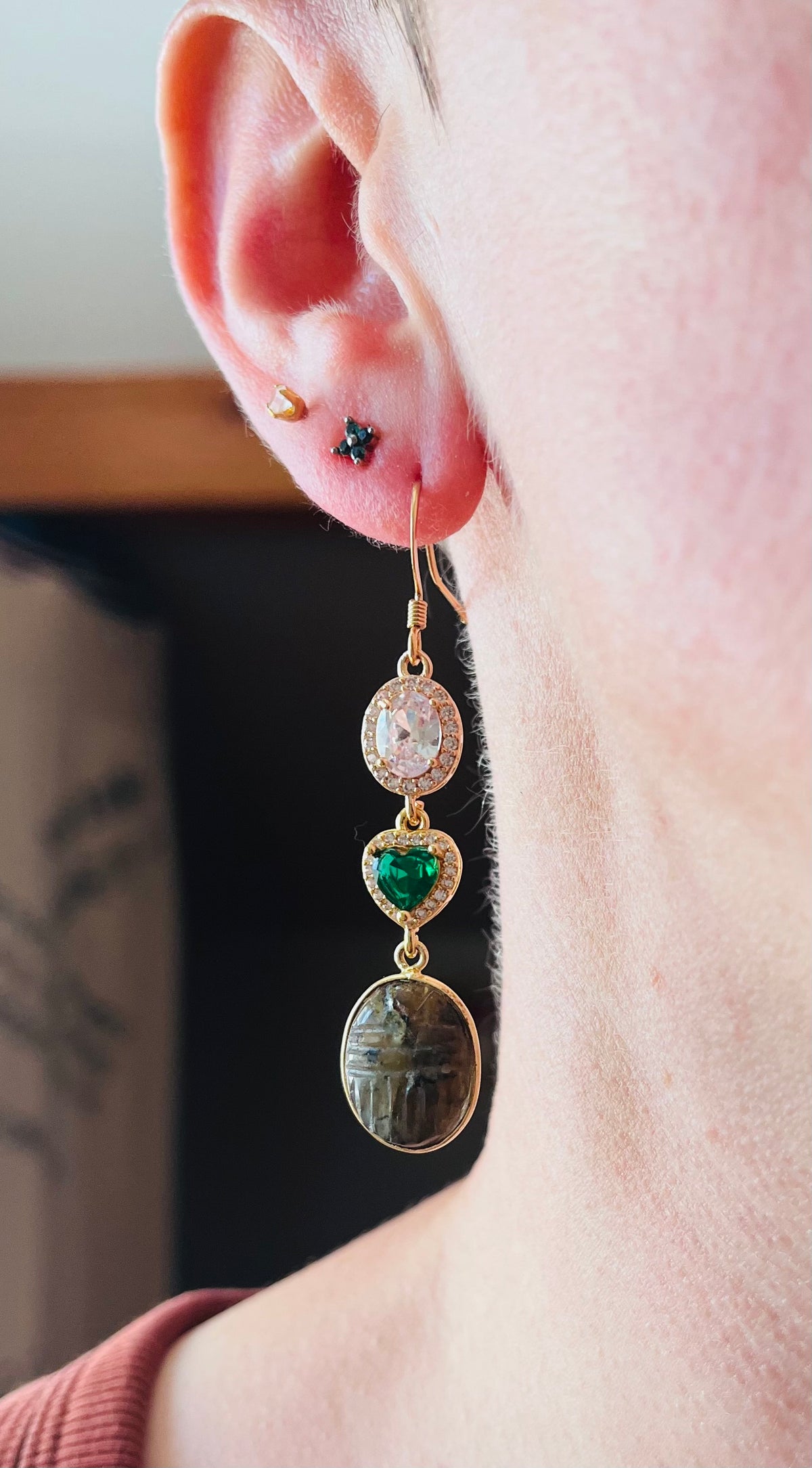Mono boucle grigri scarabée Labradorite