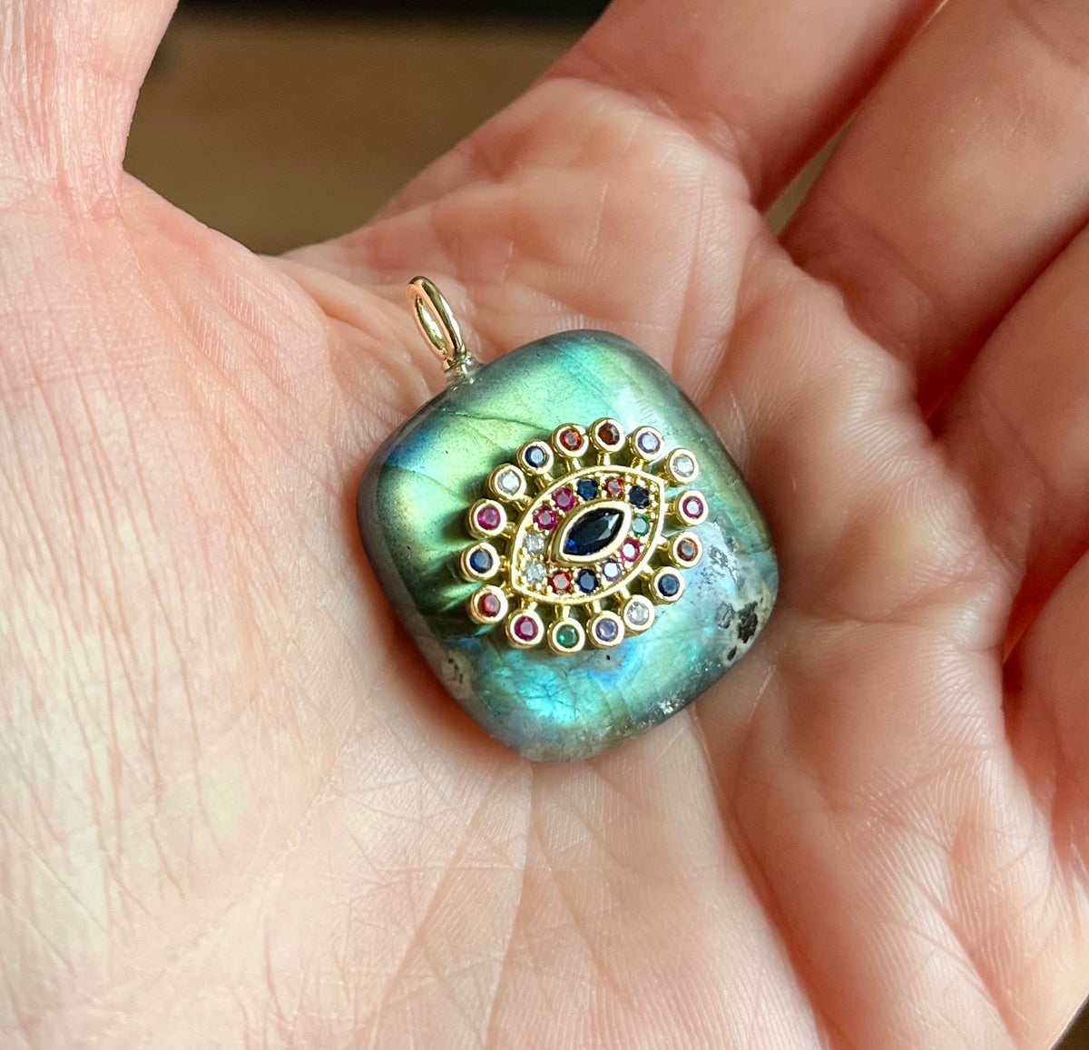 Pendentif grigri talisman Labradorite