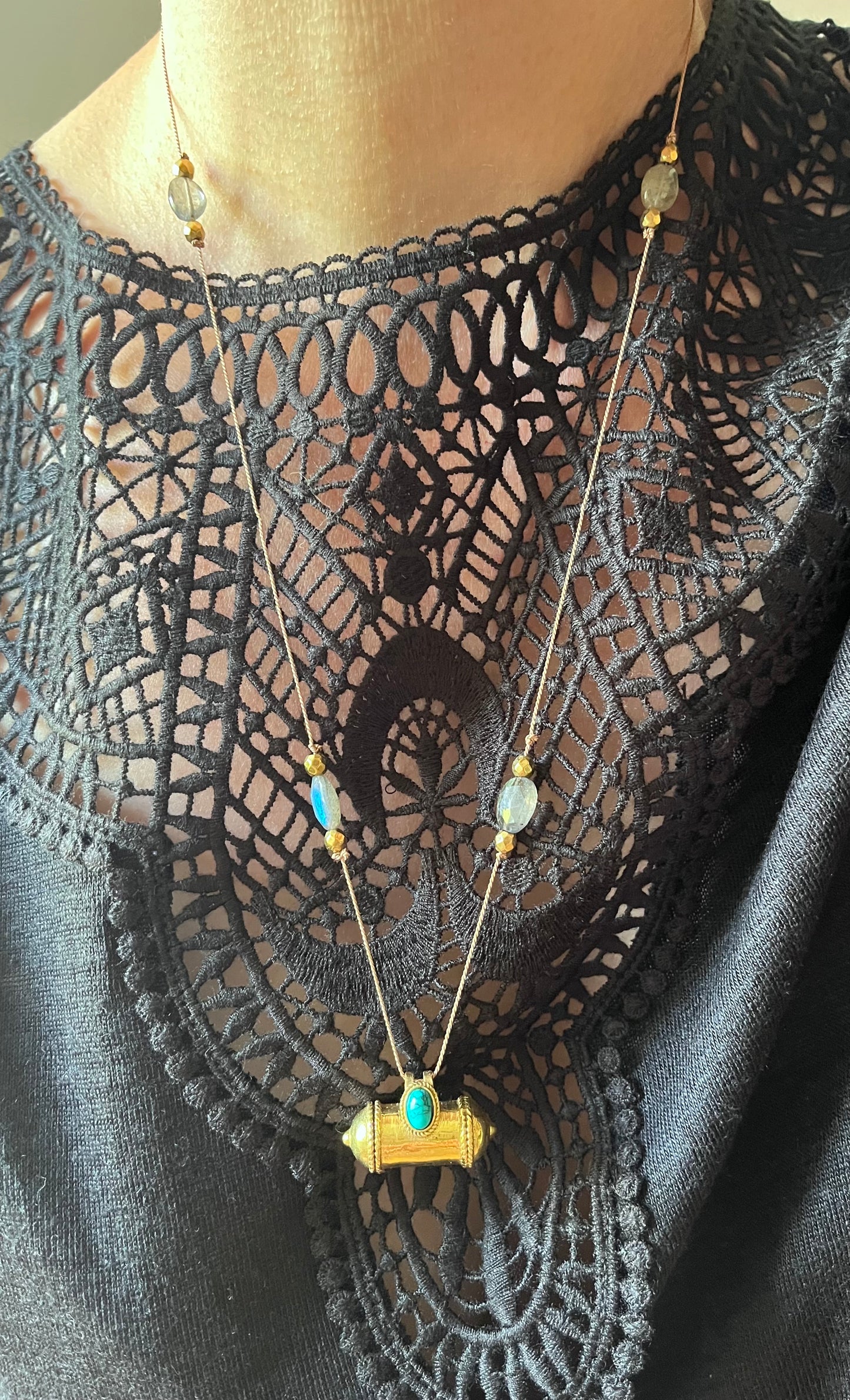 Collier sautoir talisman protecteur Boîte à vœux - Turquoise et Labradorite