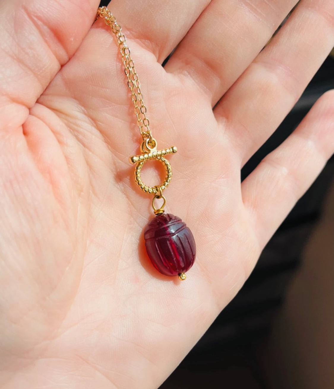 Collier talisman scarabée Grenat