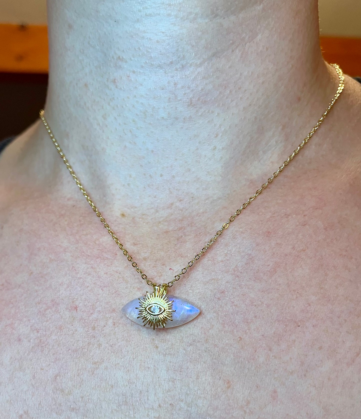 Collier talisman œil protecteur Pierre de Lune