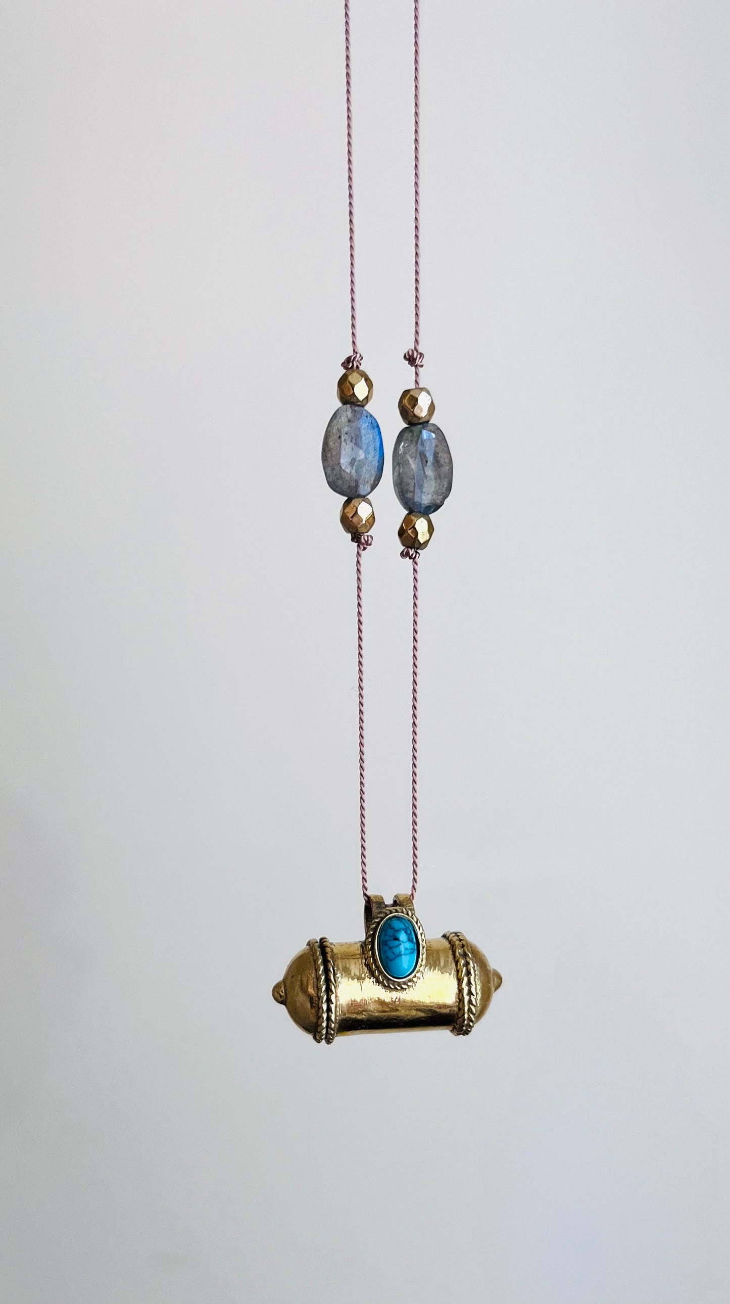 Collier sautoir talisman protecteur Boîte à vœux - Turquoise et Labradorite