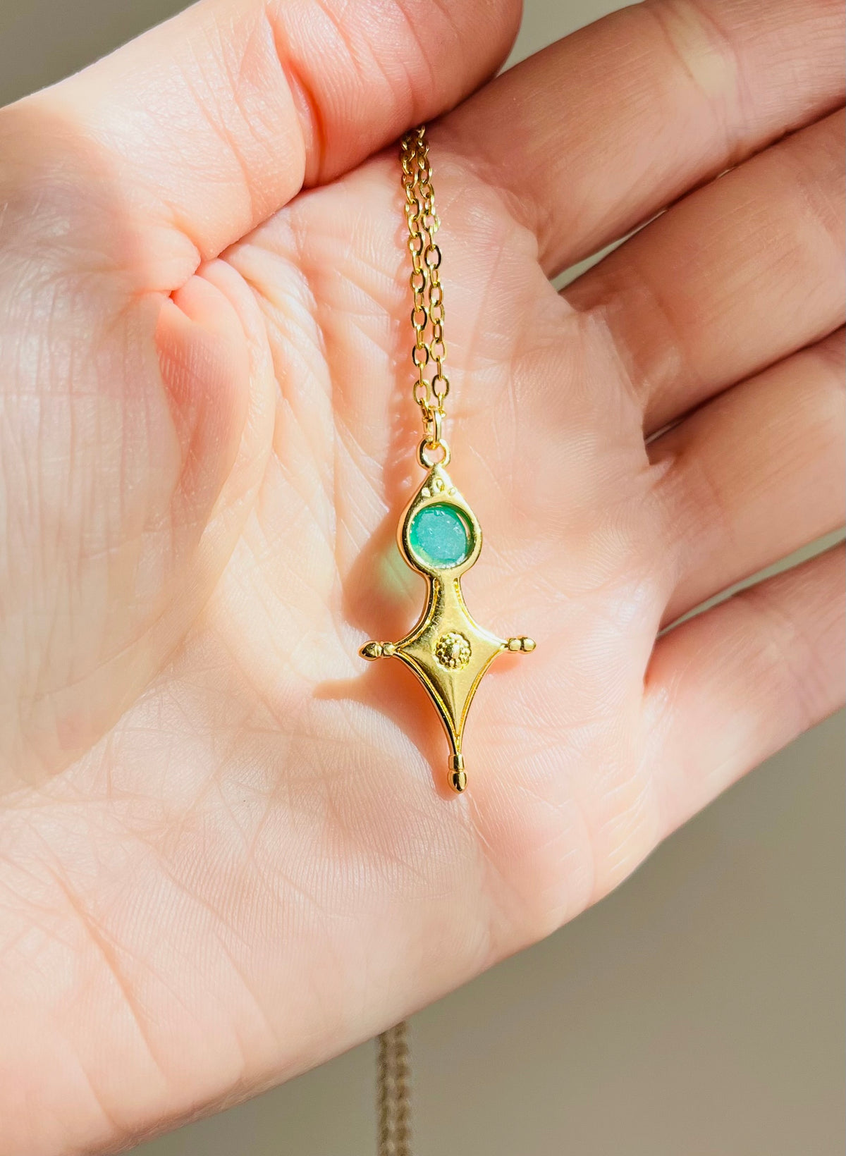 Collier grigri Croix Touareg Onyx vert