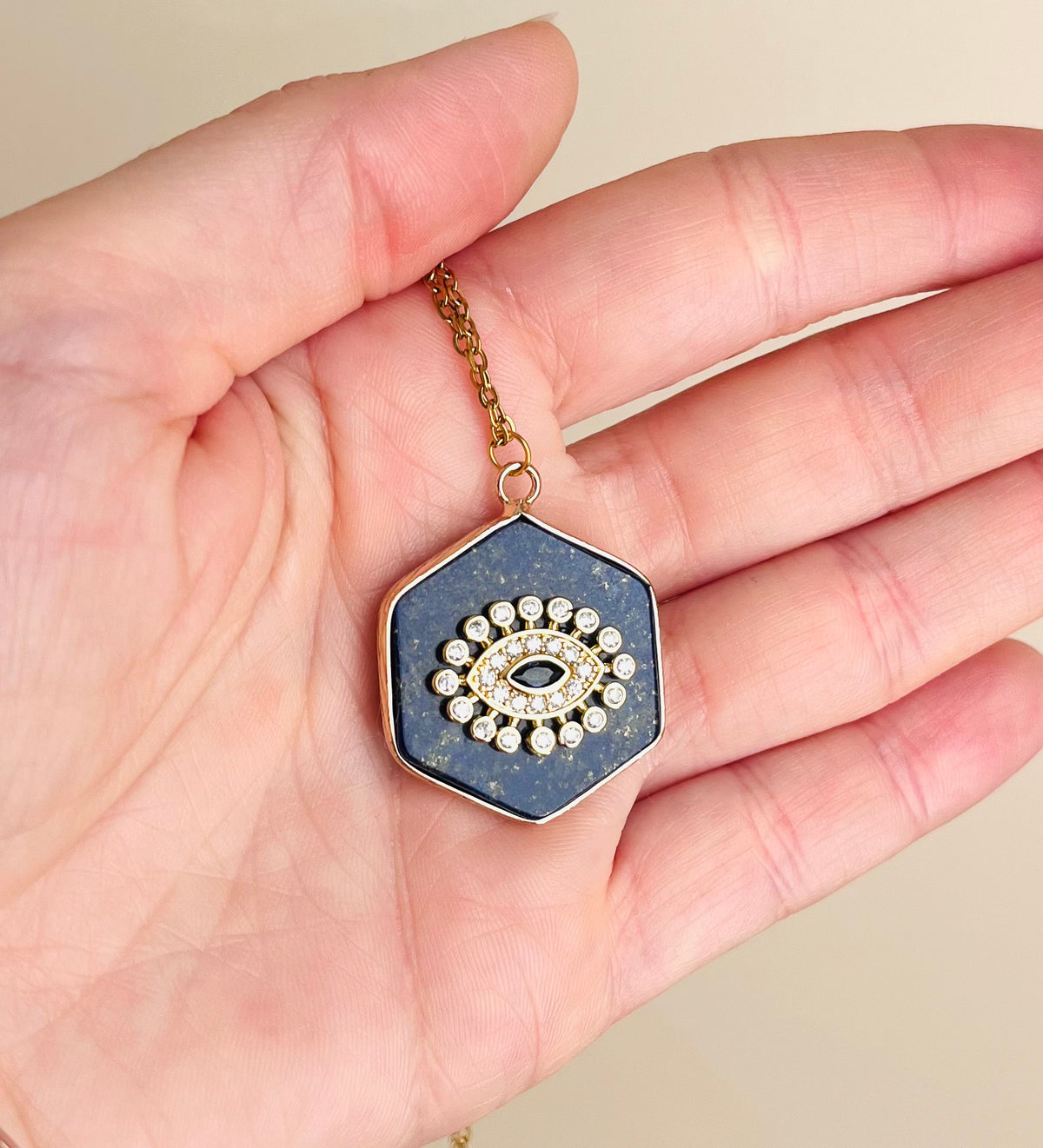 Collier talisman Lapis-lazuli