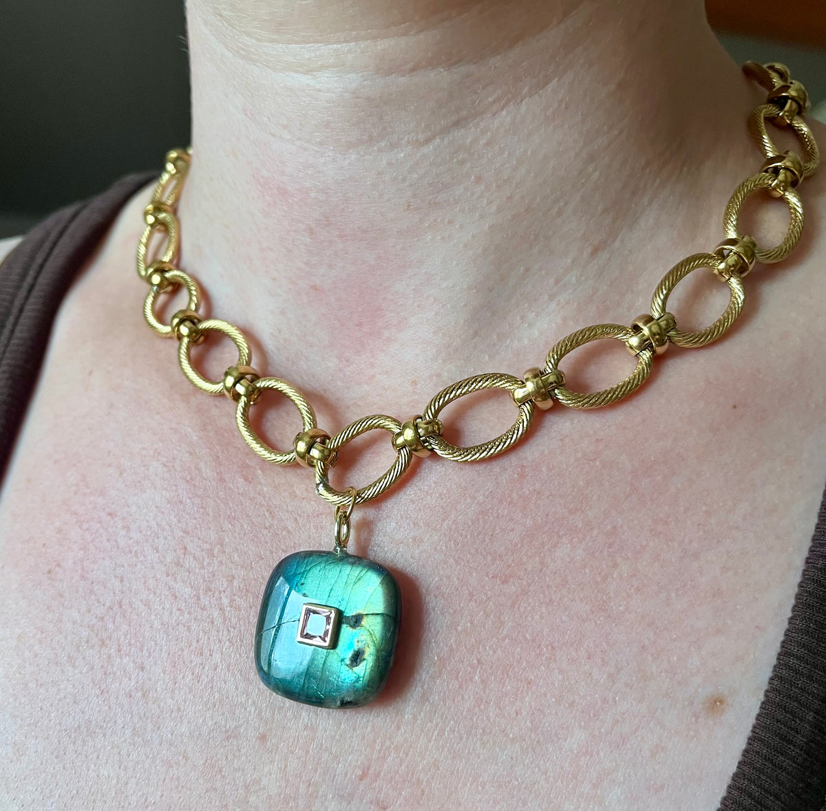 Collier grigri Labradorite
