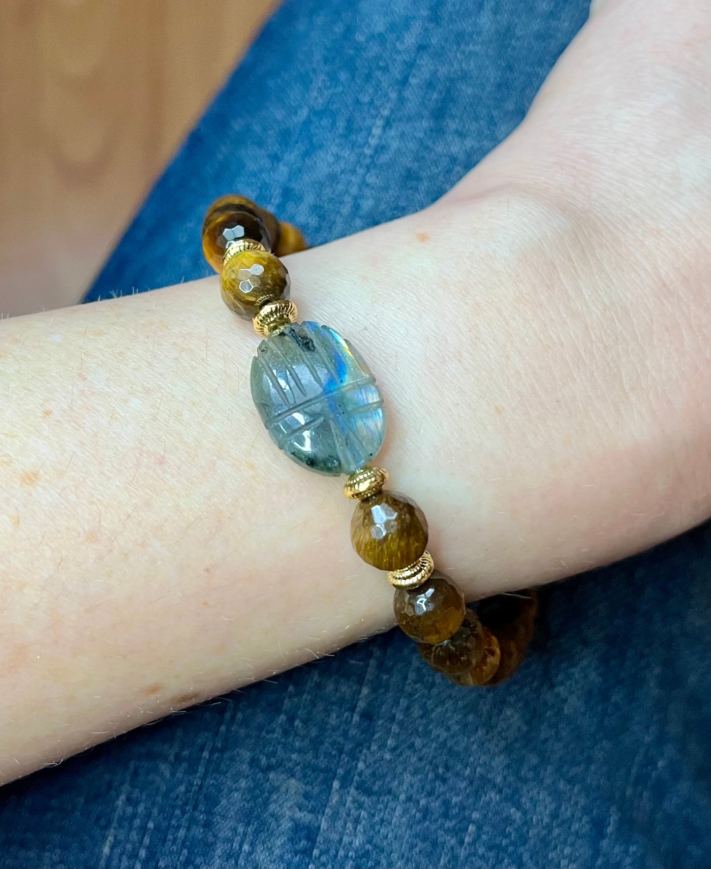 Bracelet amulette scarabée Labradorite et Œil de Tigre