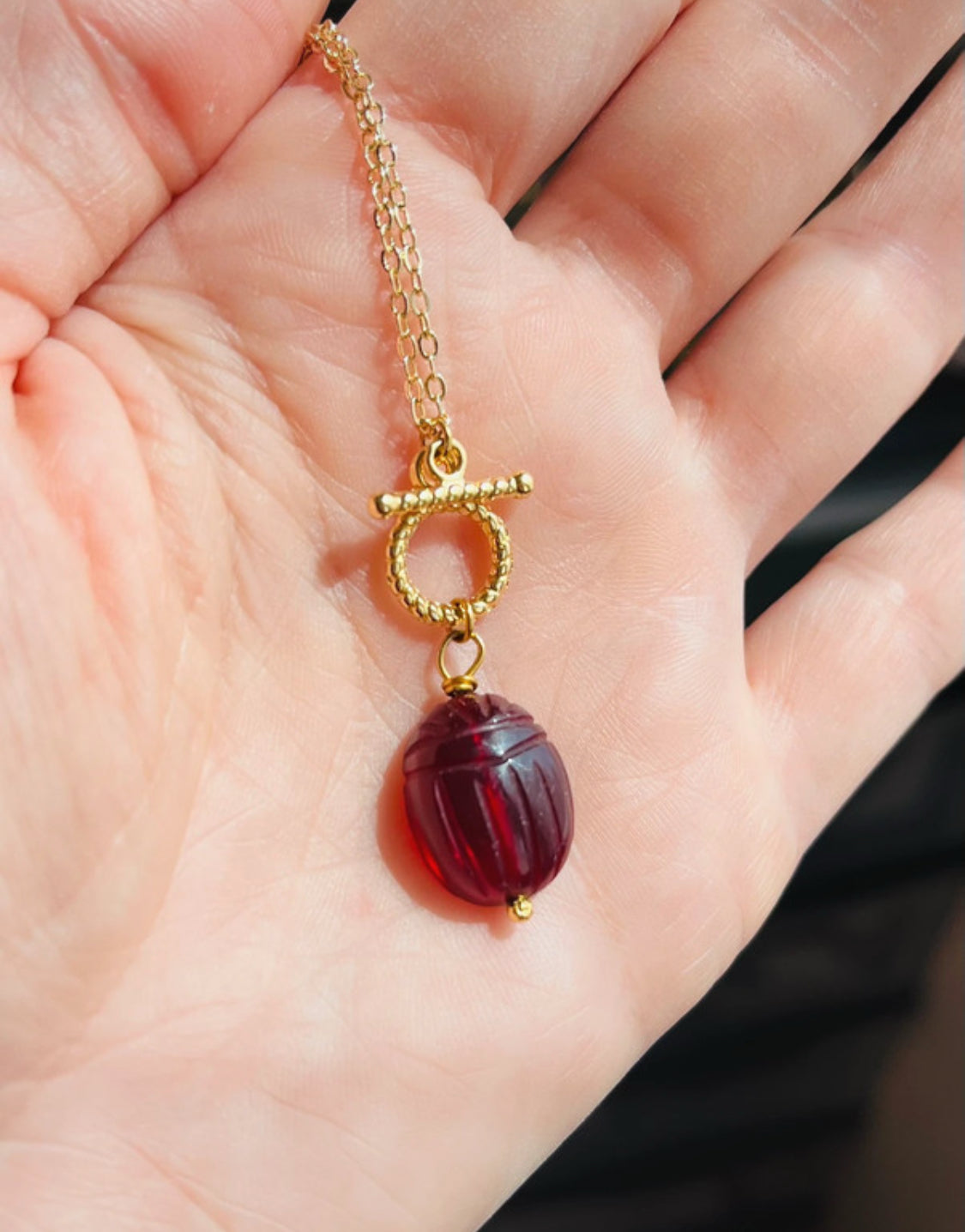 Collier talisman scarabée Grenat