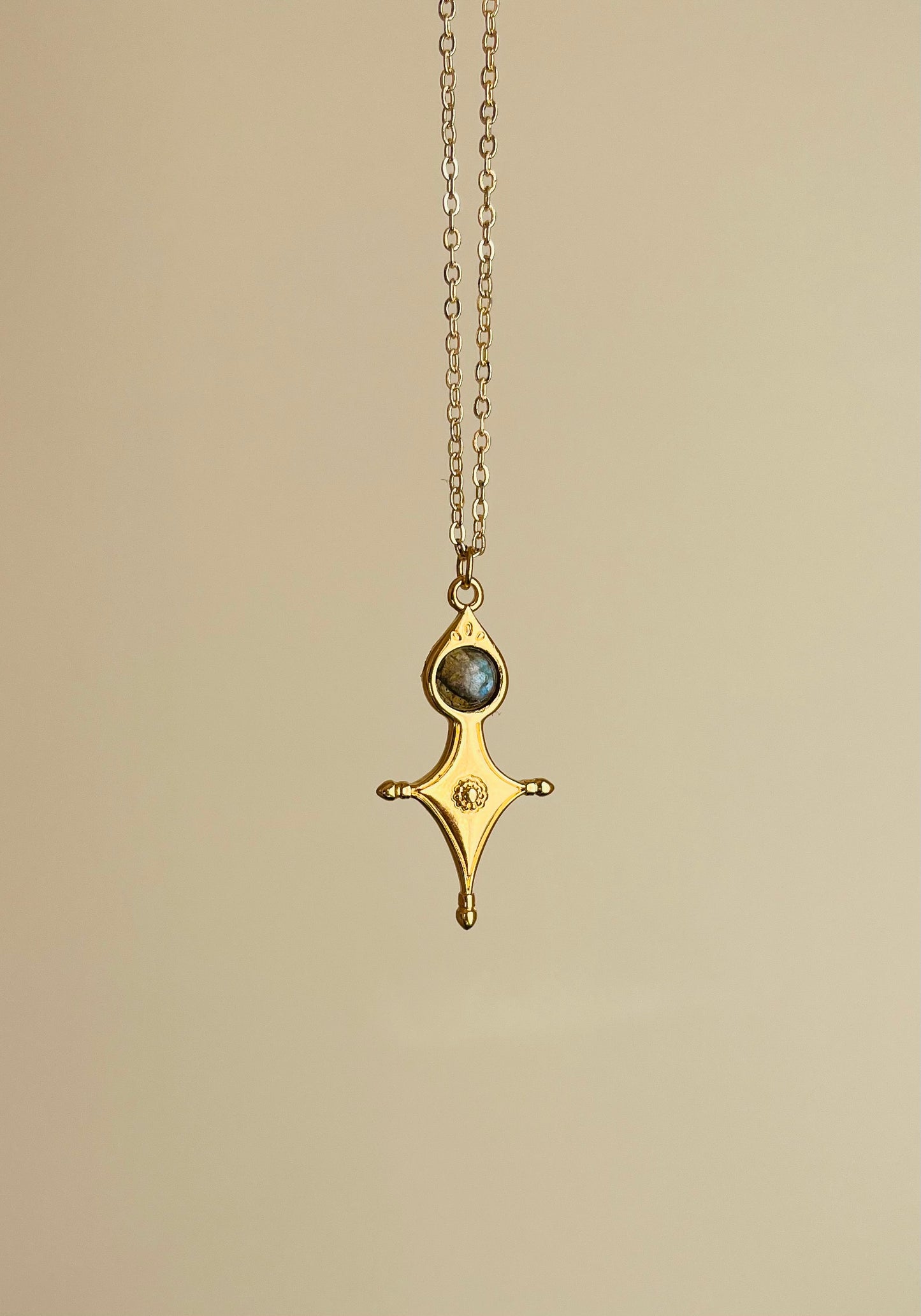 Collier Talisman Croix Touareg Labradorite