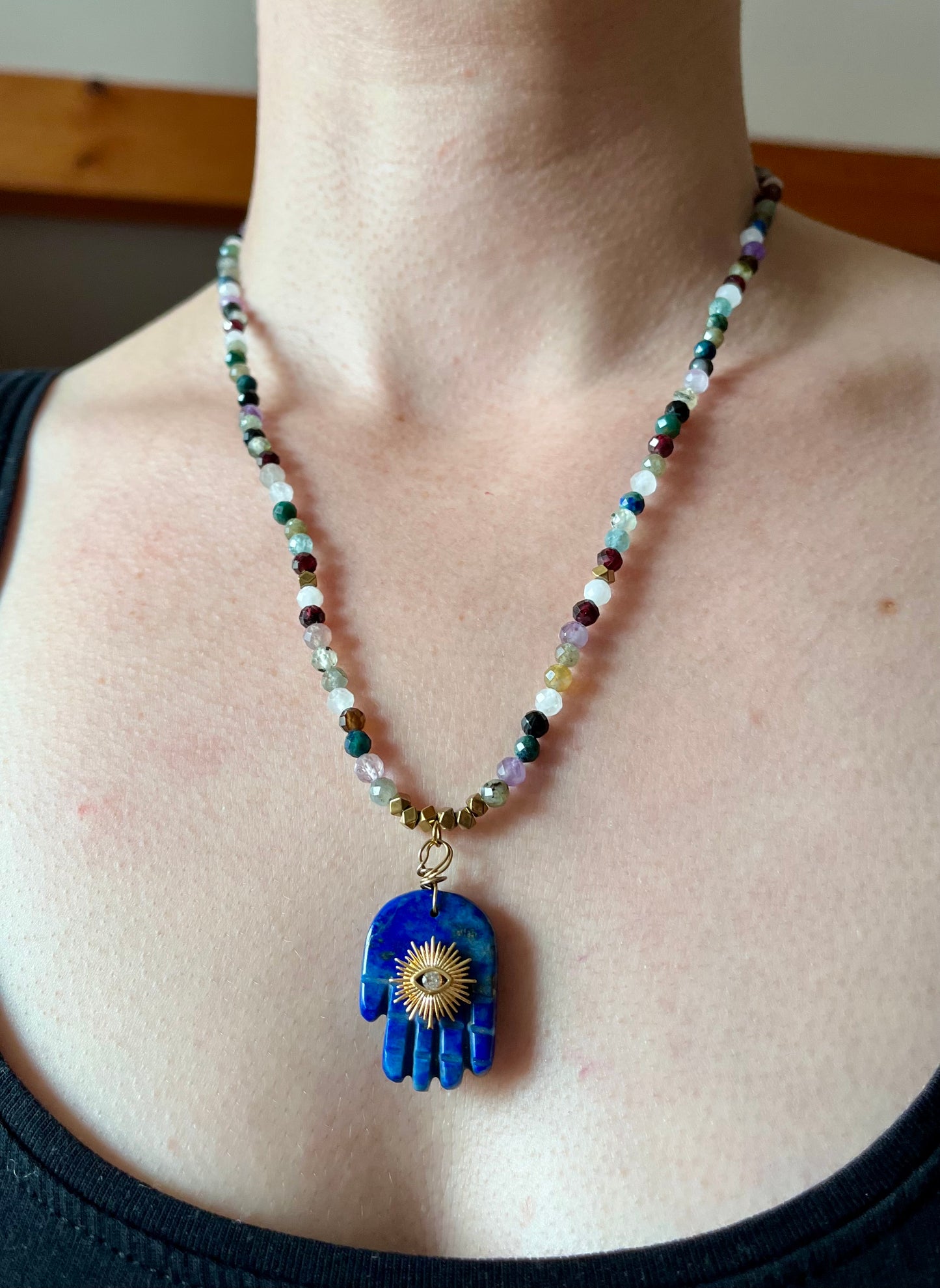 Sautoir multi pierres main protectrice Lapis-lazuli