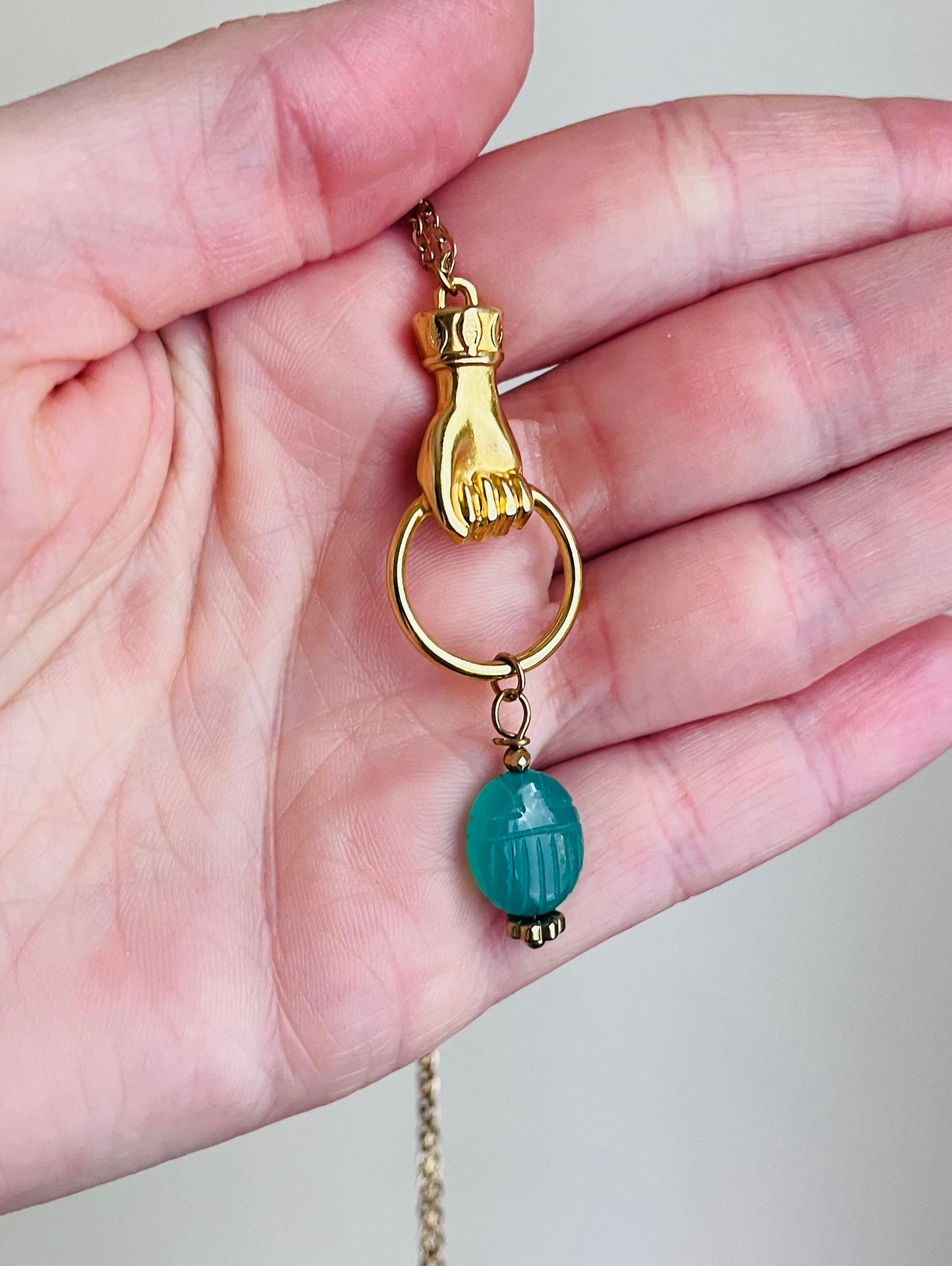 Collier sautoir talisman scarabée Onyx vert