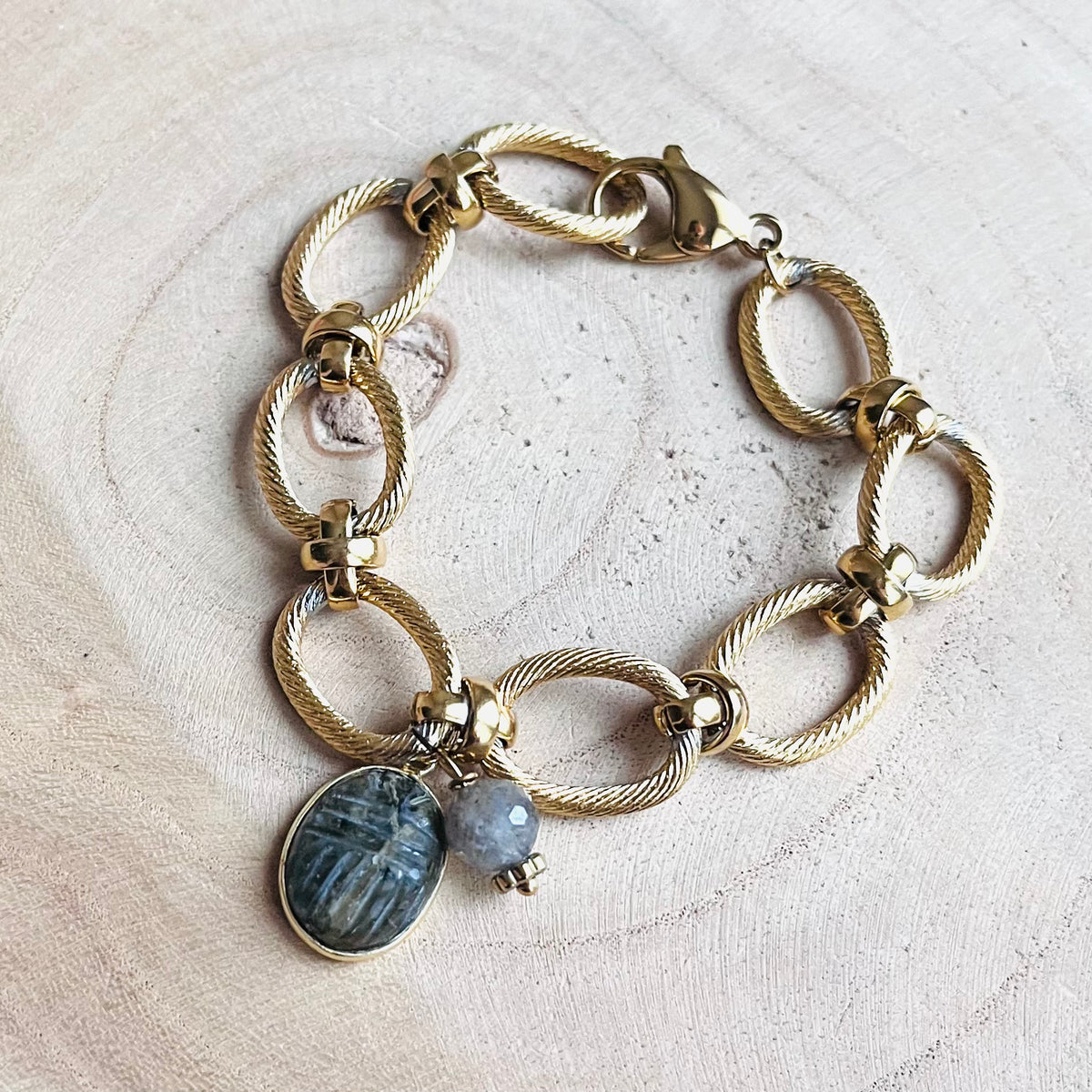 Bracelet grigri amulettes Labradorite