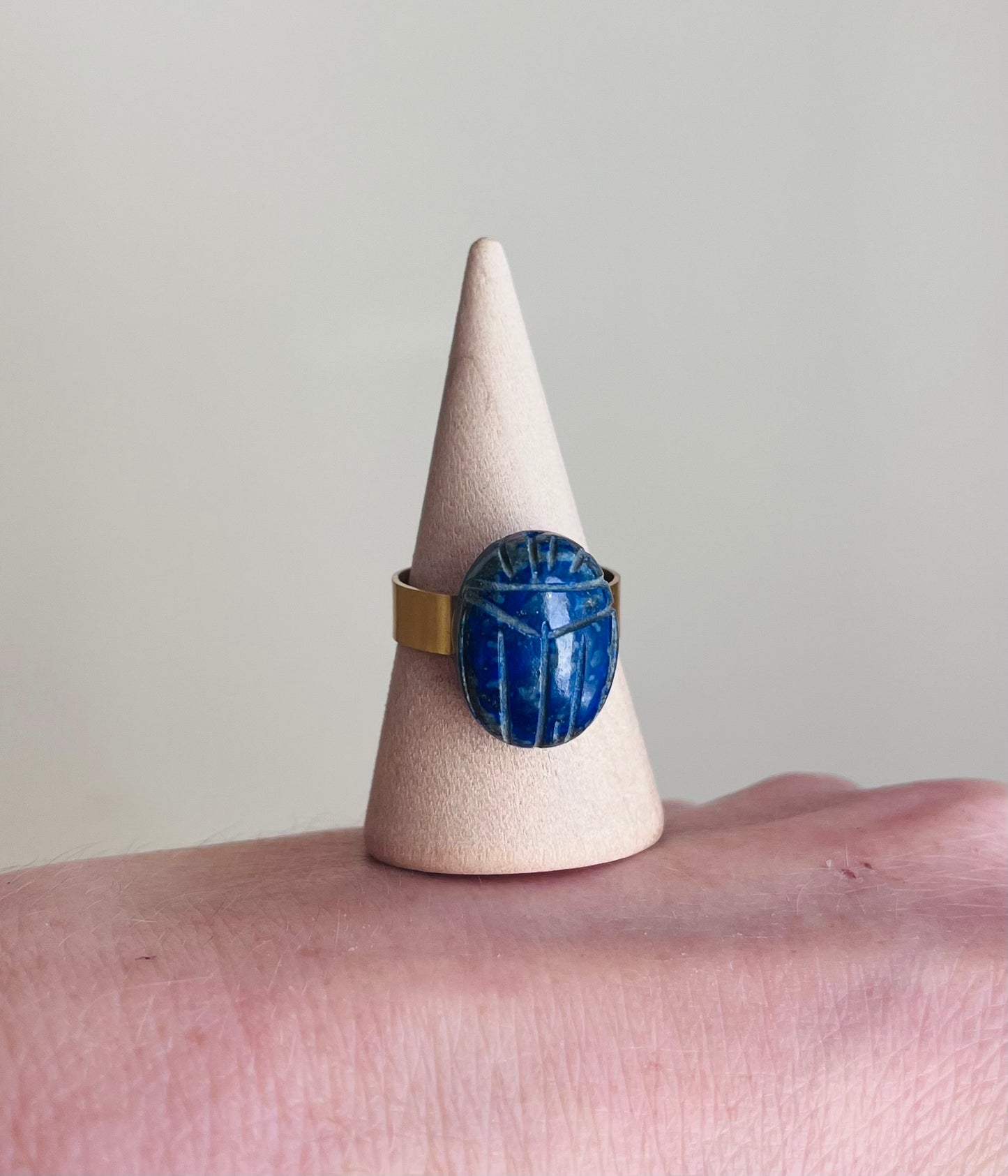 Bague talisman scarabée Lapis-lazuli porte bonheur