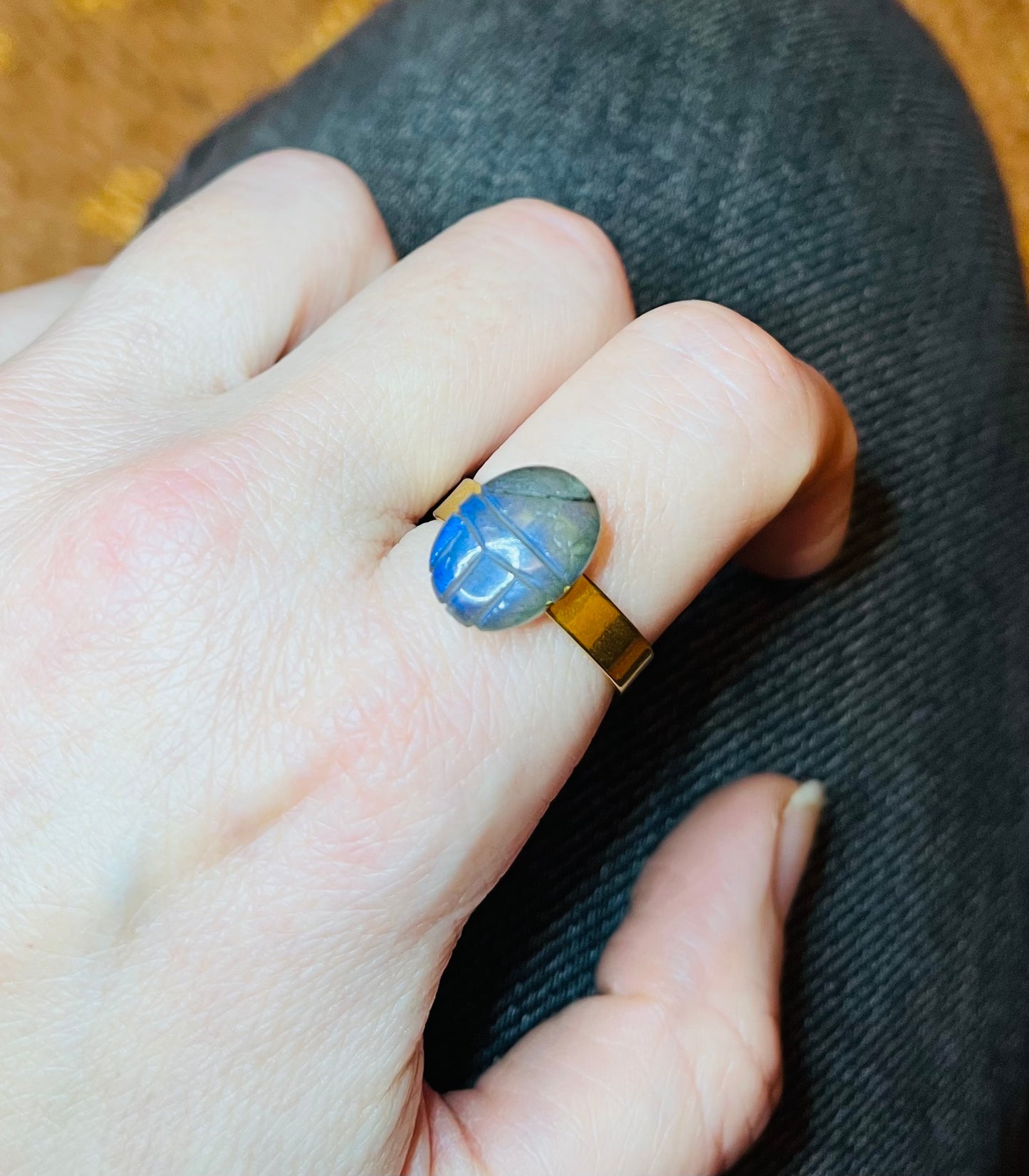 Bague grigri scarabée Labradorite