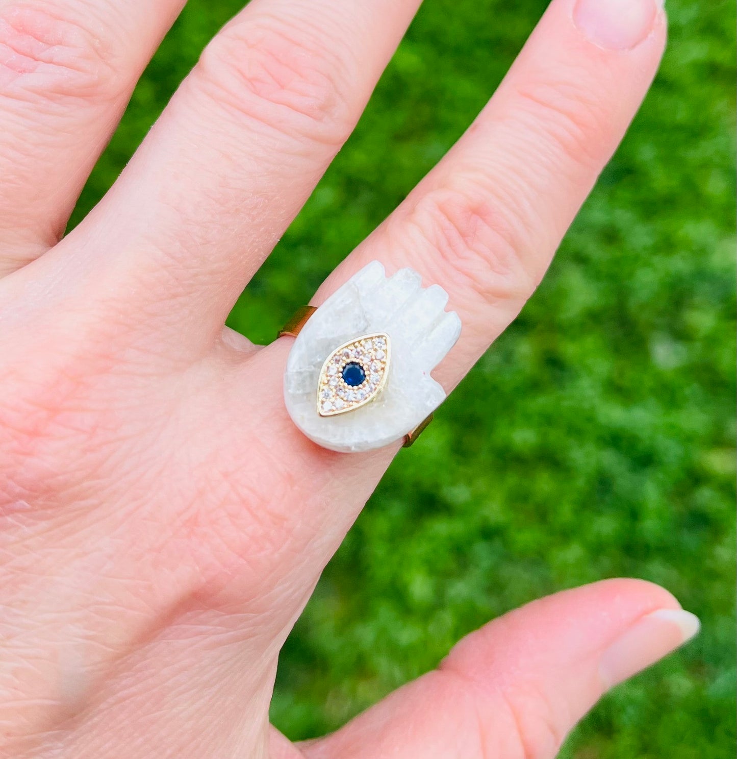 Bague main protectrice Pierre de Lune