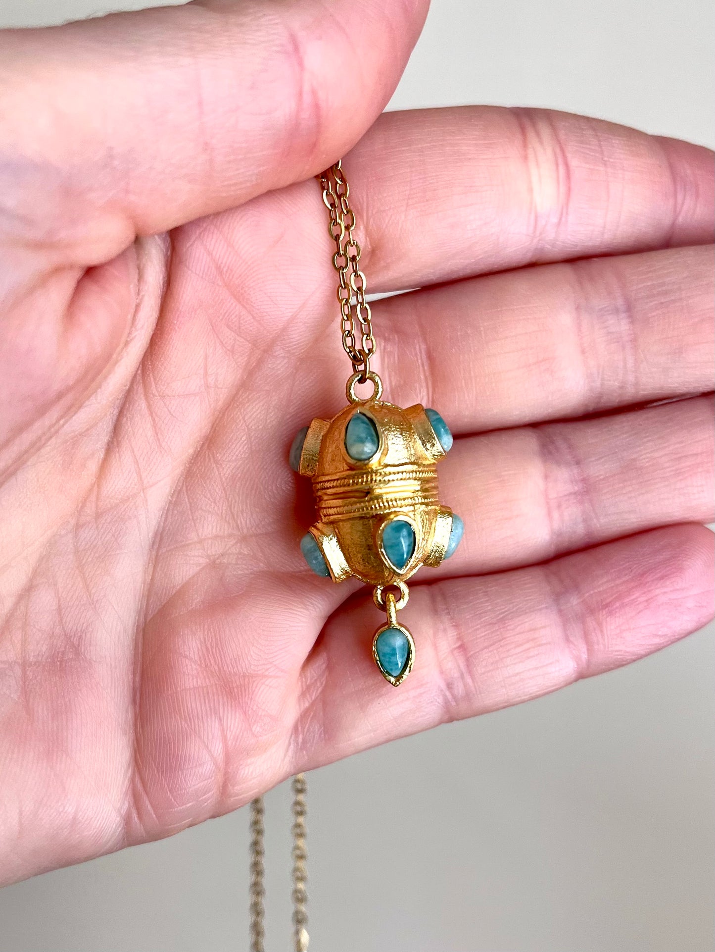 Collier sautoir talisman ethnique Amazonite