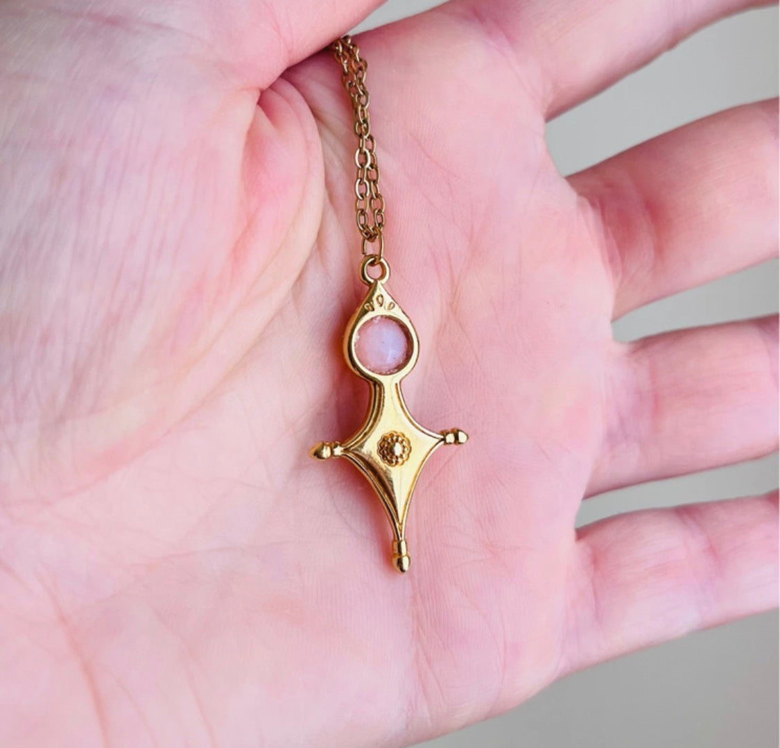 Collier talisman Croix Touareg Opale rose