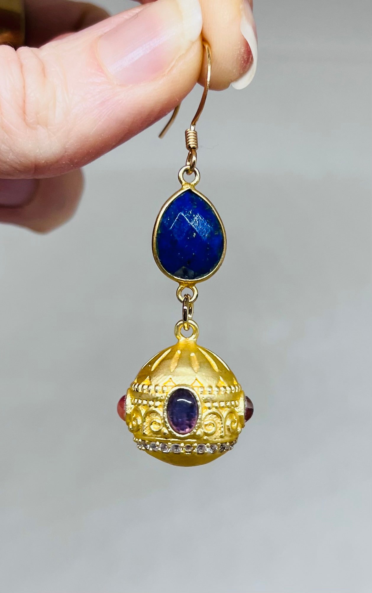 Single loop Indian talisman with multiple stones