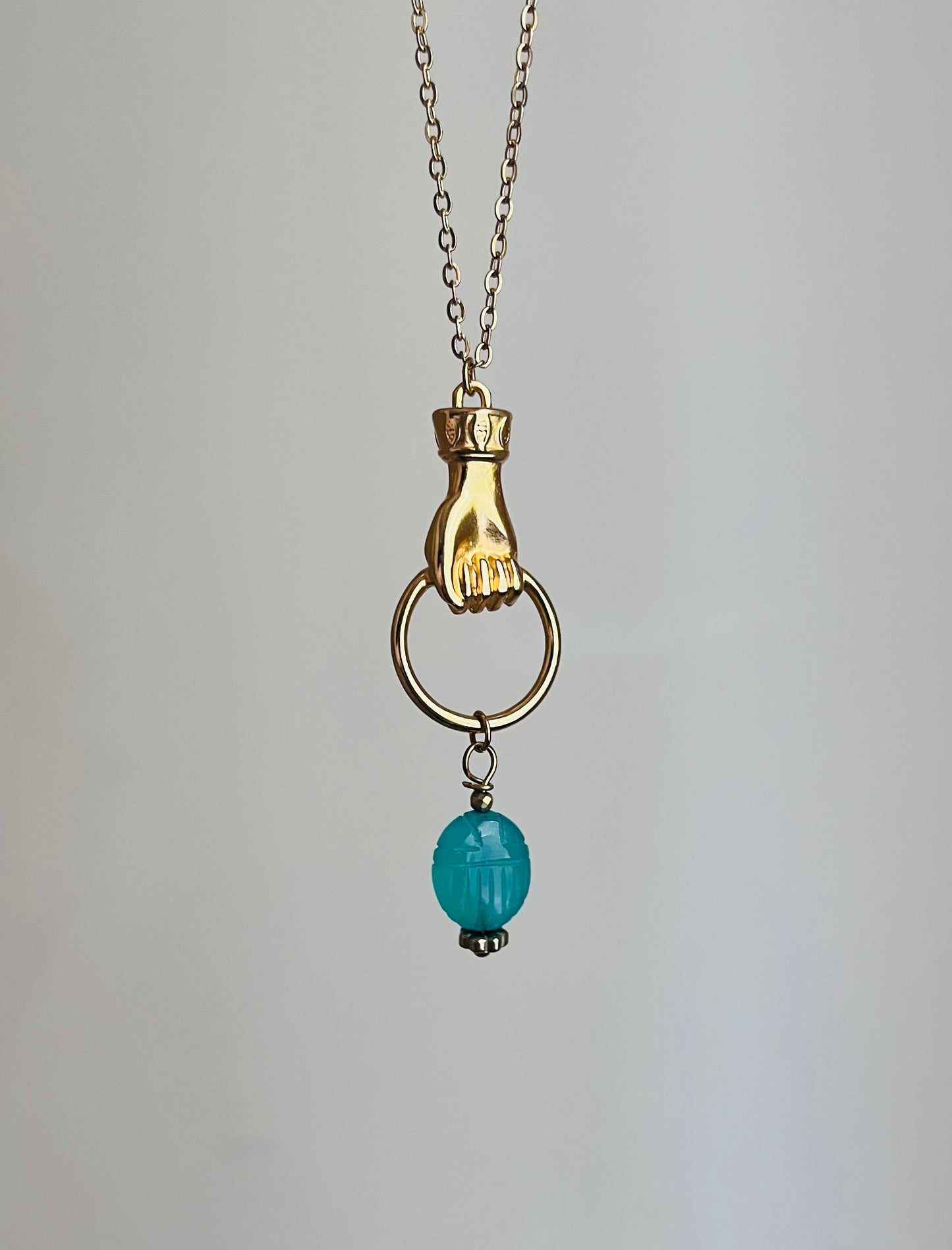 Collier sautoir talisman scarabée Onyx vert