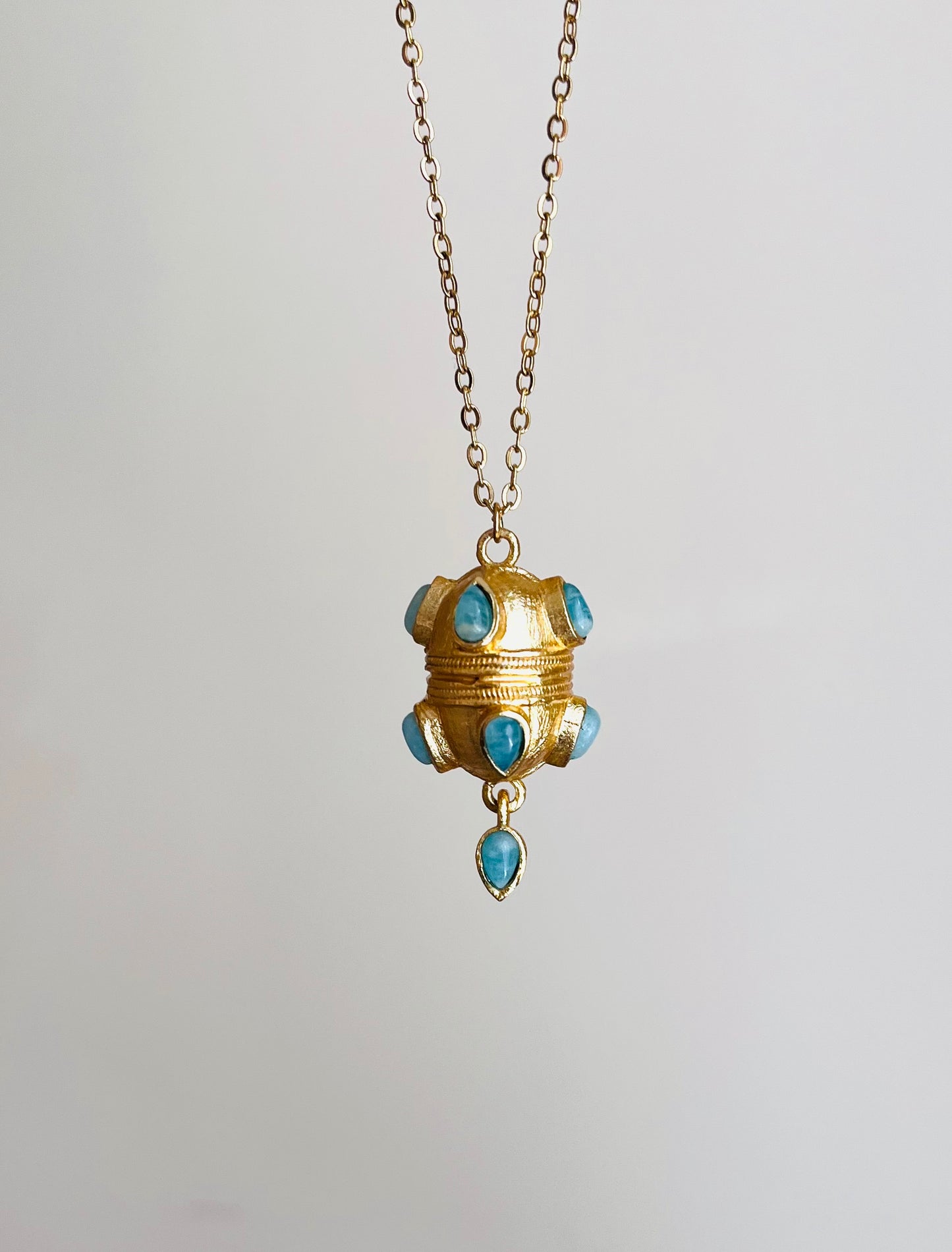 Collier sautoir talisman ethnique Amazonite