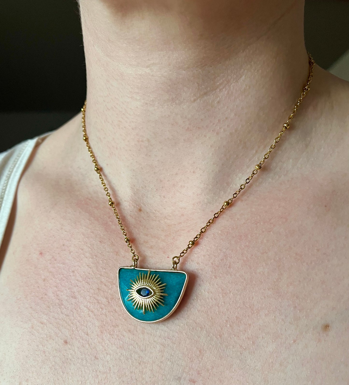 Collier grigri Jade bleu