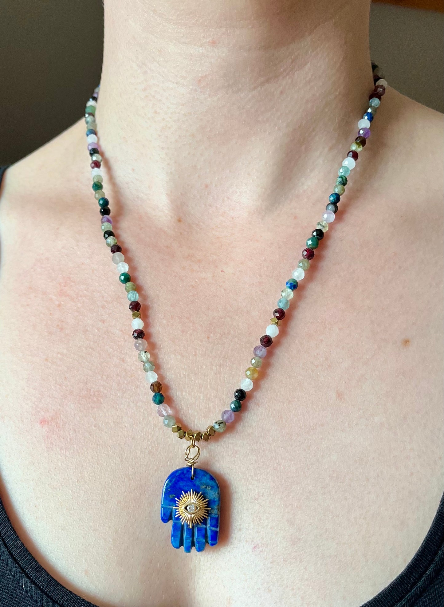 Sautoir multi pierres main protectrice Lapis-lazuli