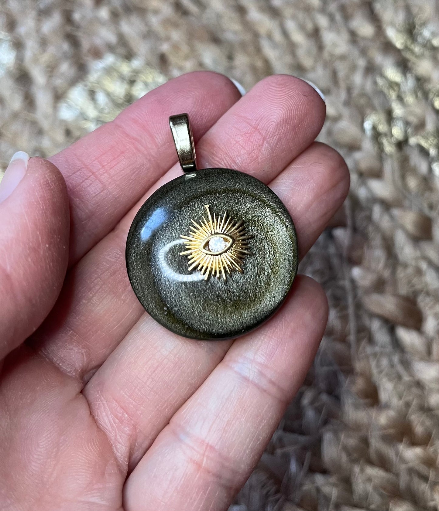 Pendentif talisman protecteur Obsidienne dorée