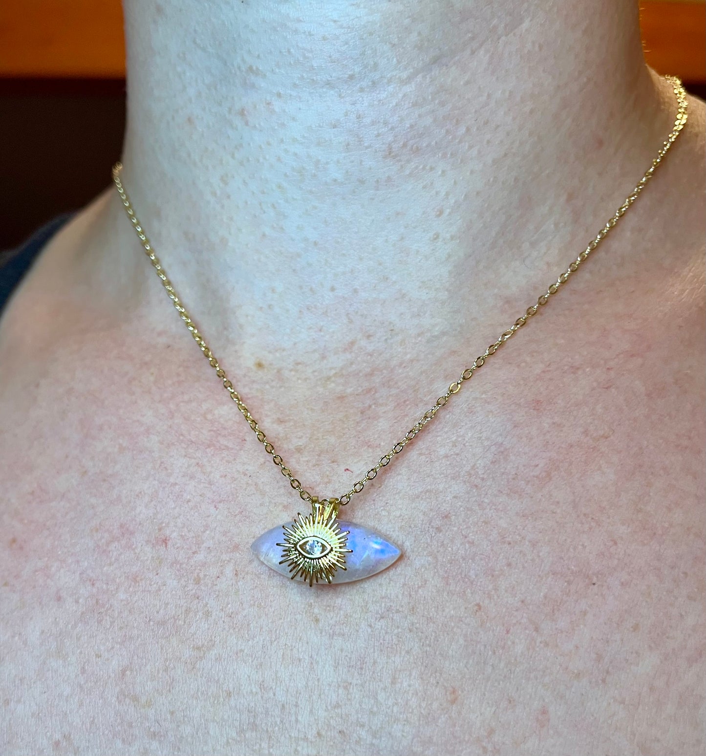 Collier talisman œil protecteur Pierre de Lune